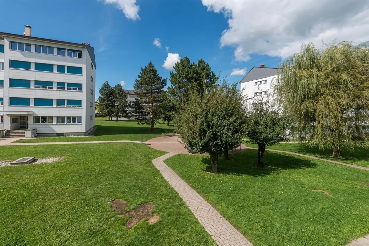 Place de Parking Extérieure à Louer - Photo 3 sur 3