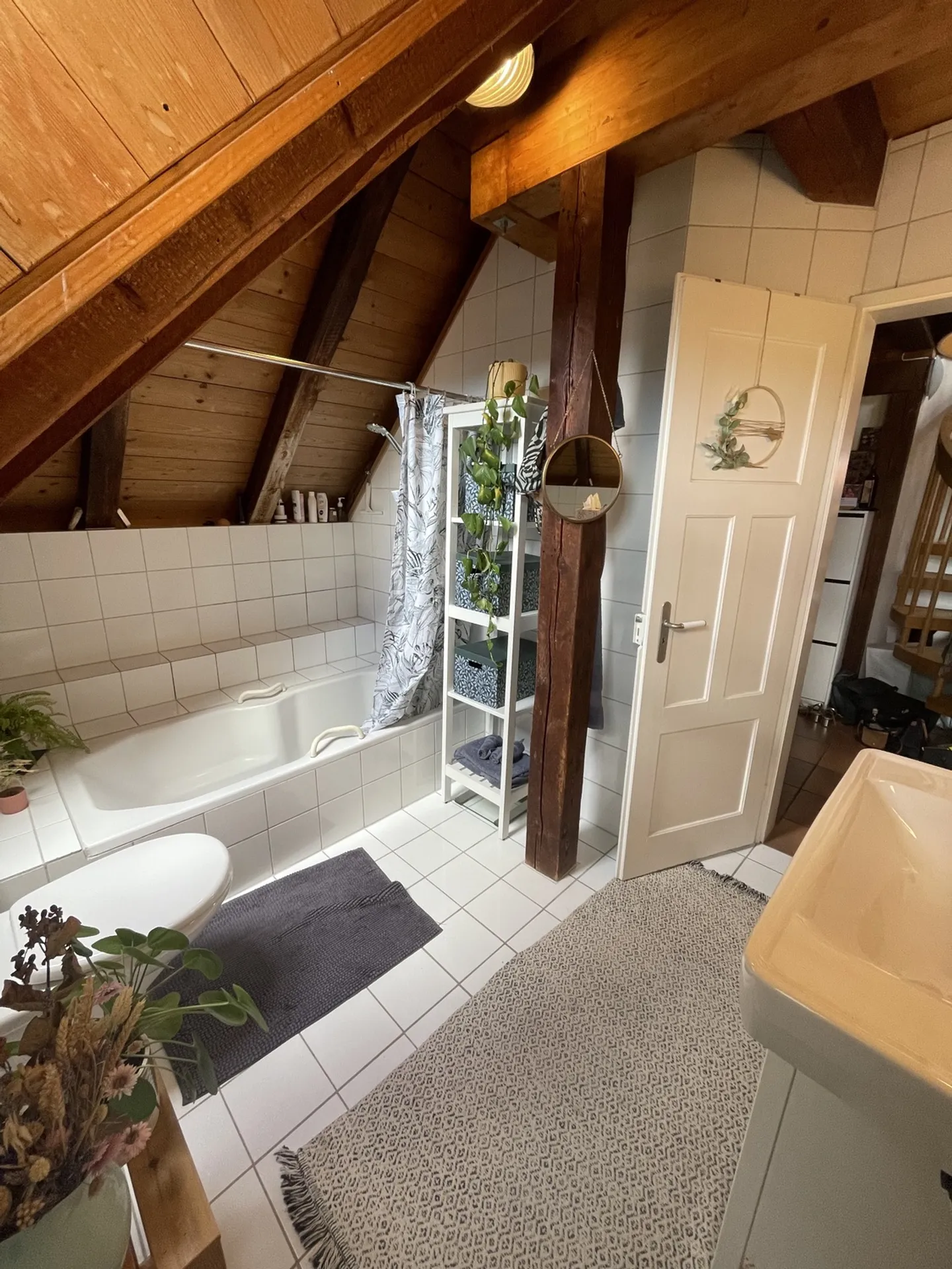 APPARTAMENTO MAISONETTE DI 3 CAMERE A ZURIGO - DISTRETTO 11 OERLIKON, ARREDATO, TE - Foto 9 di 10