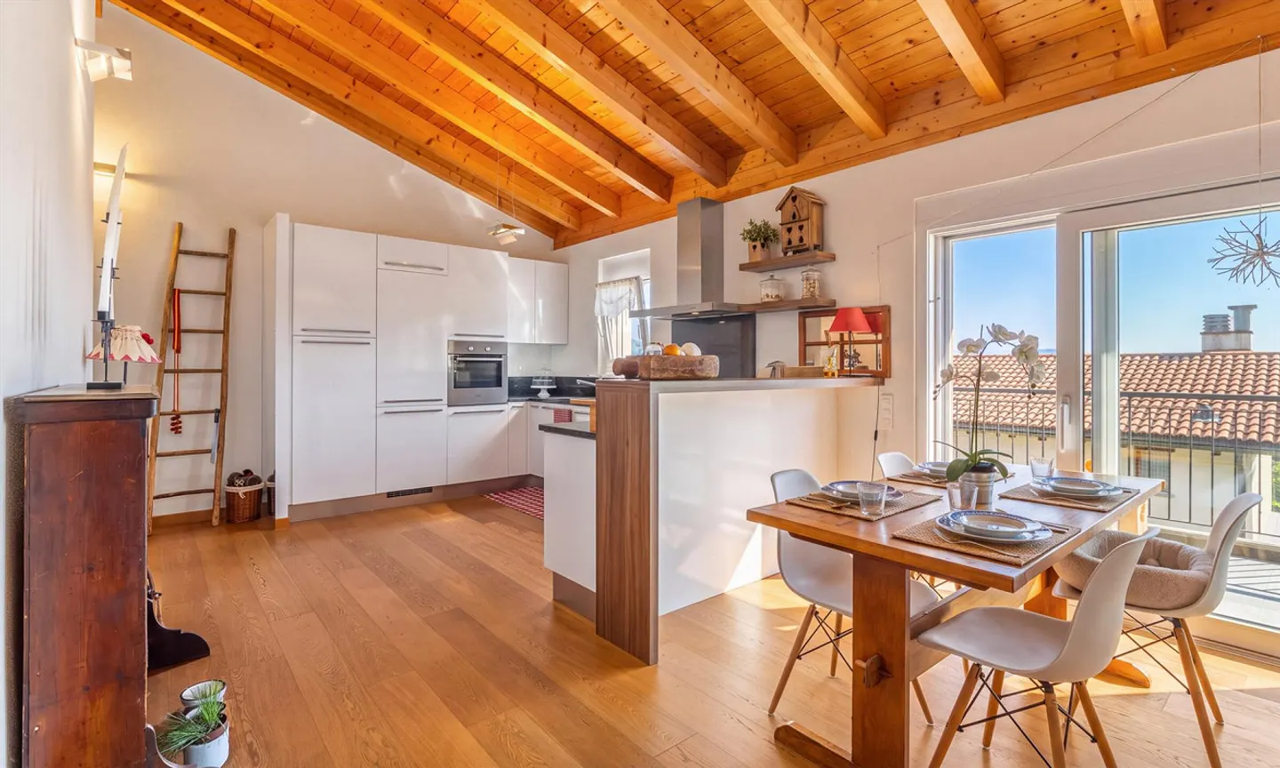 ATTIQUE MODERNE DE 3,5 PIÈCES AVEC TERRASSE À VILLA LUGANESE - Photo 4 sur 13