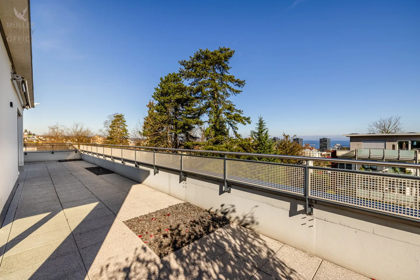 Ruhige Eleganz mit Aussicht - 5 1/2 Zimmer-Attika-Wohnung mit Blick auf den Bodensee - Foto 3 von 13
