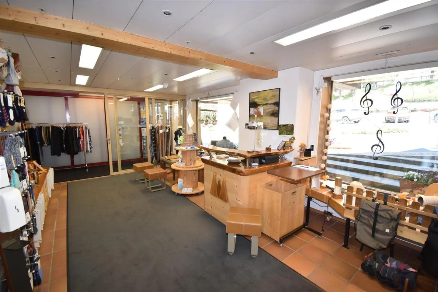 Arcade/Vitrine/Commerce 67 m2 à Leysin - Photo 5 sur 6