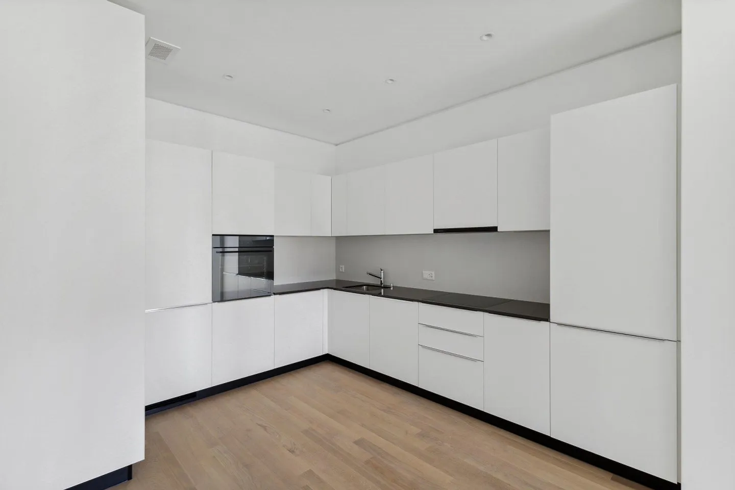 Appartement moderne et confortable dans une nouvelle résidence - Photo 2 sur 8