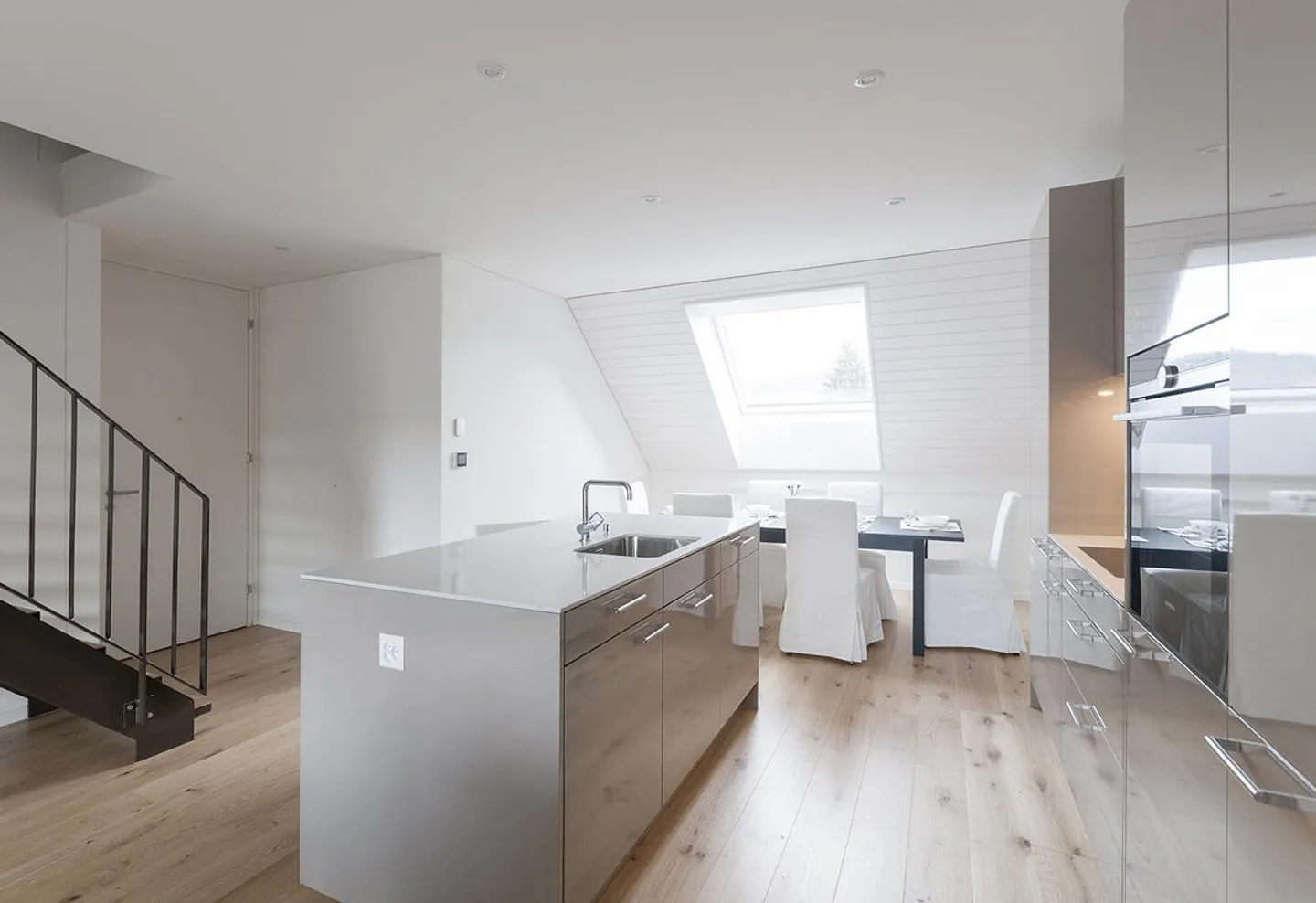 Stylish living with air-conditioned comfort - Photo 1 of 4