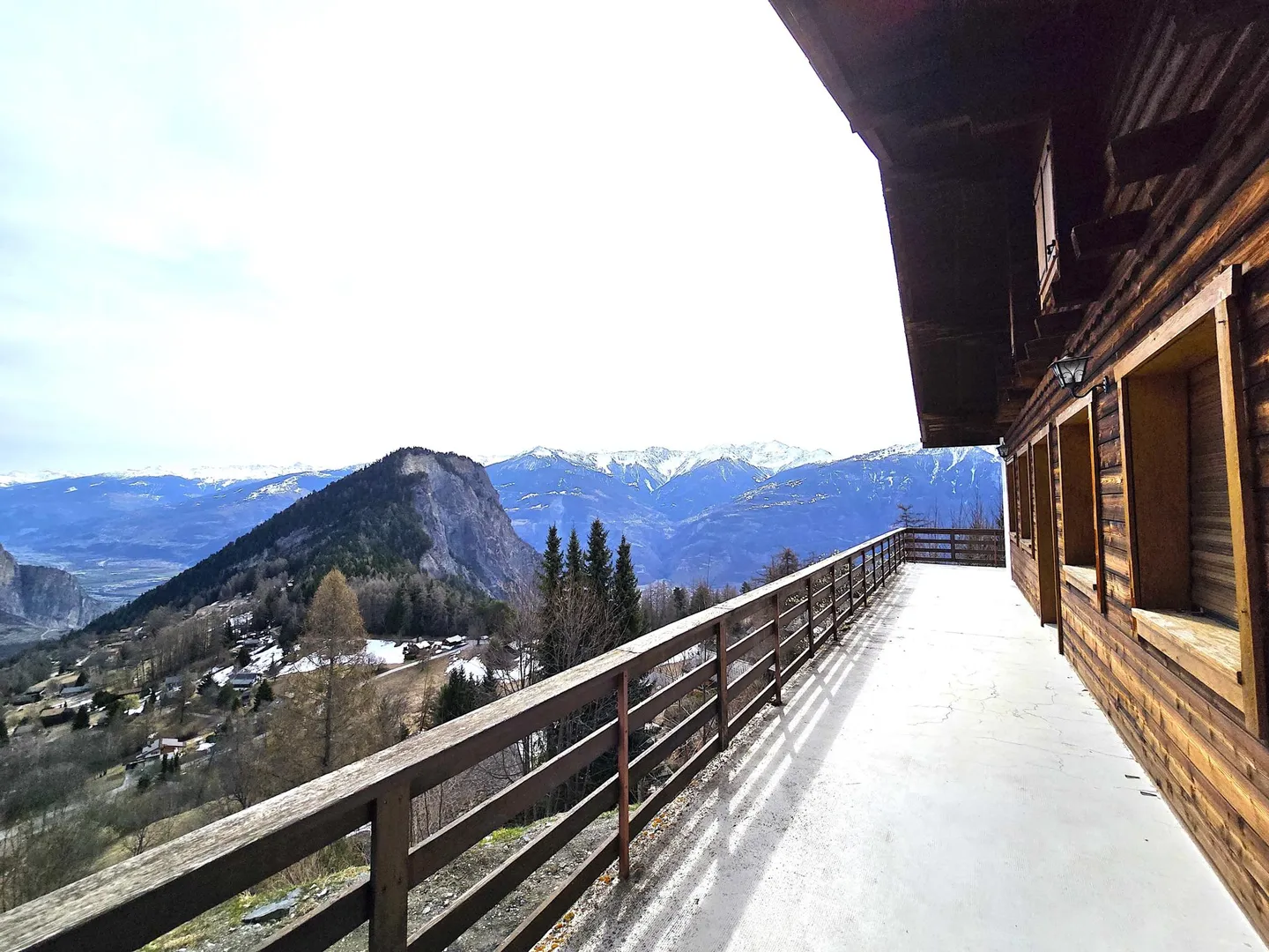 Appartamento spazioso con alto standard, chiavi in mano - vista panoramica e sole tutto l'anno - Foto 2 di 8