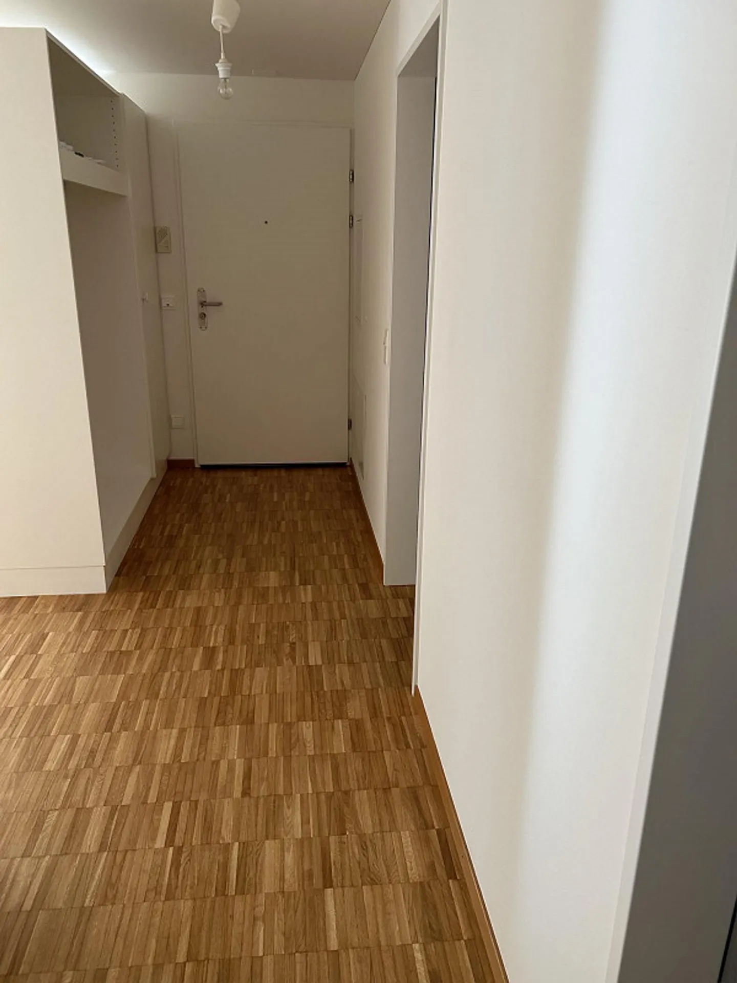 Bellissimo e luminoso appartamento di 3,5 stanze in affitto - Foto 7 di 14