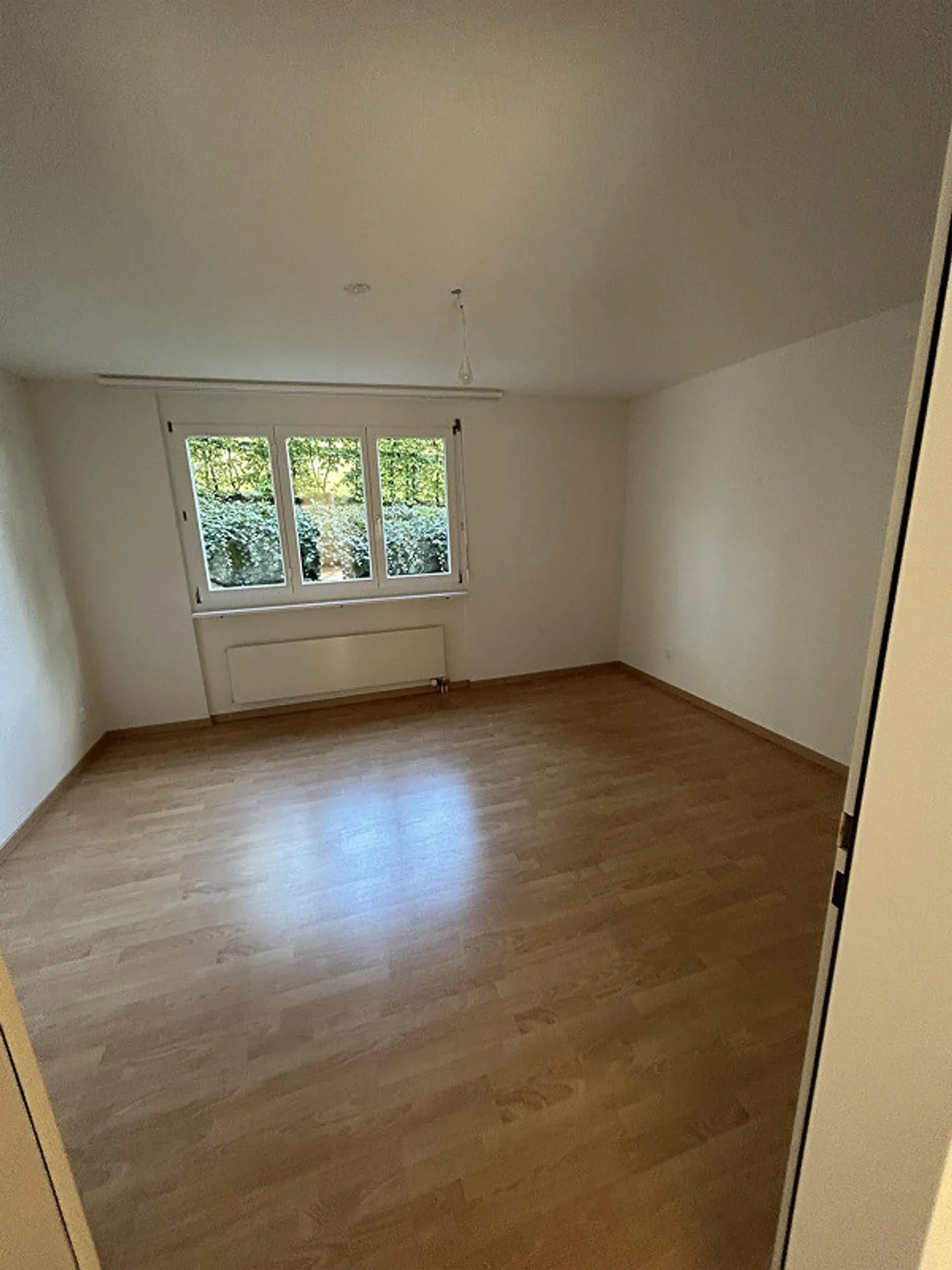 Bellissimo e luminoso appartamento di 3,5 stanze in affitto - Foto 10 di 14