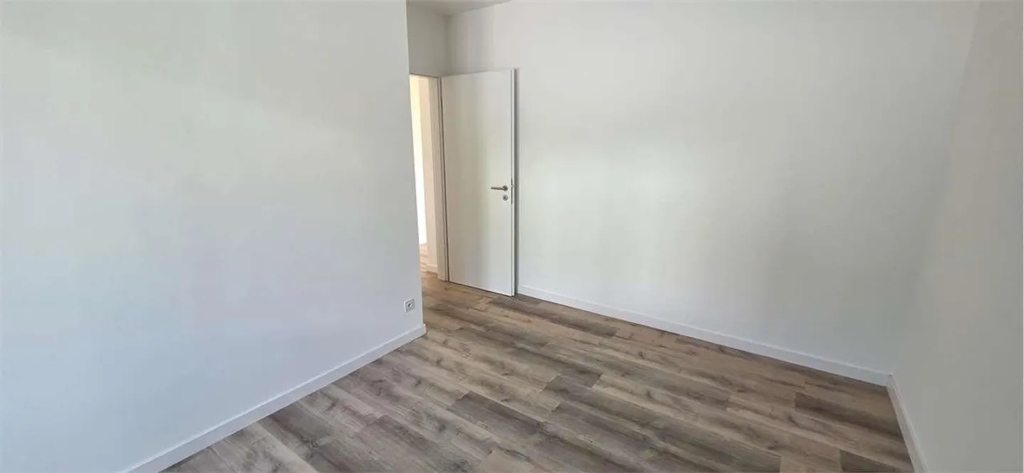 Appartamento luminoso con terrazzo - Foto 7 di 13