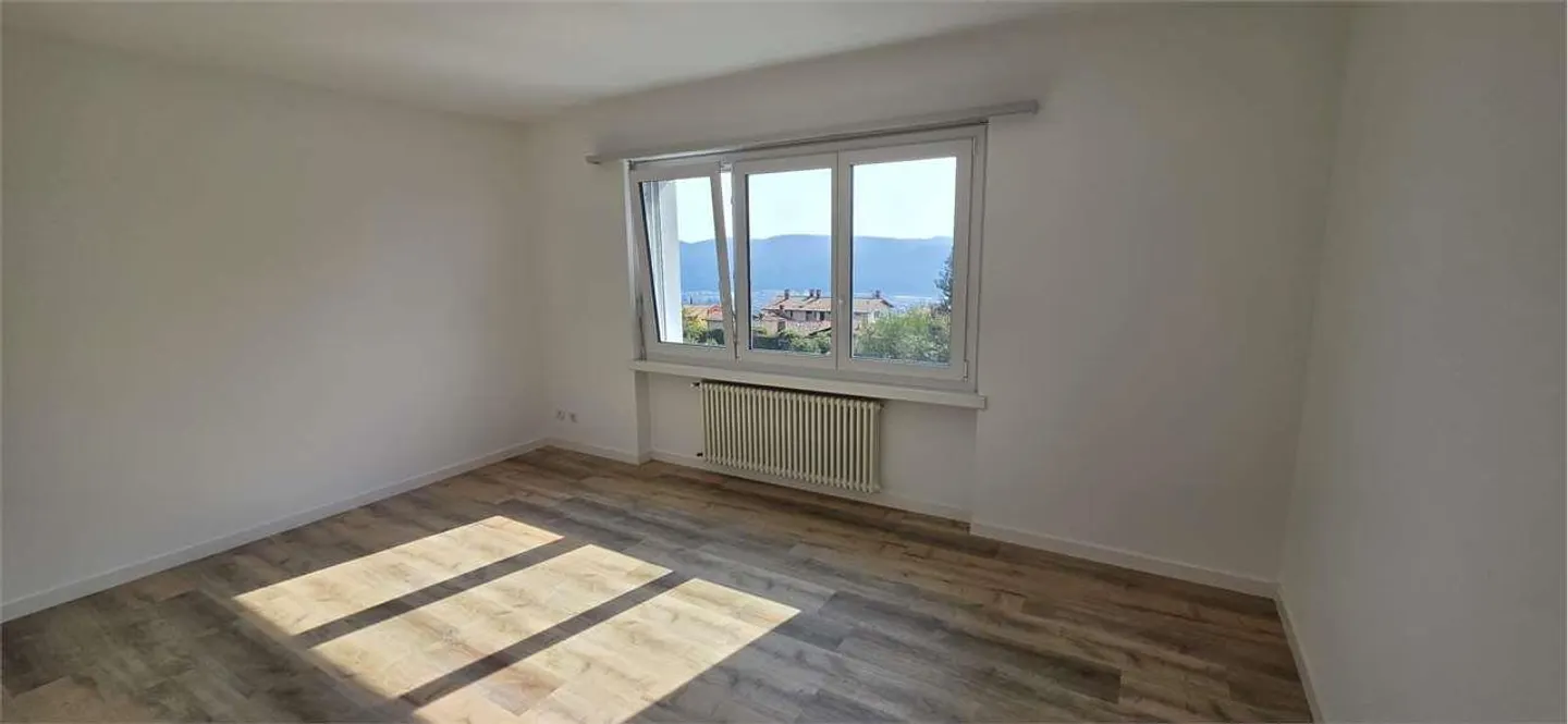 Appartamento luminoso con terrazzo - Foto 4 di 13
