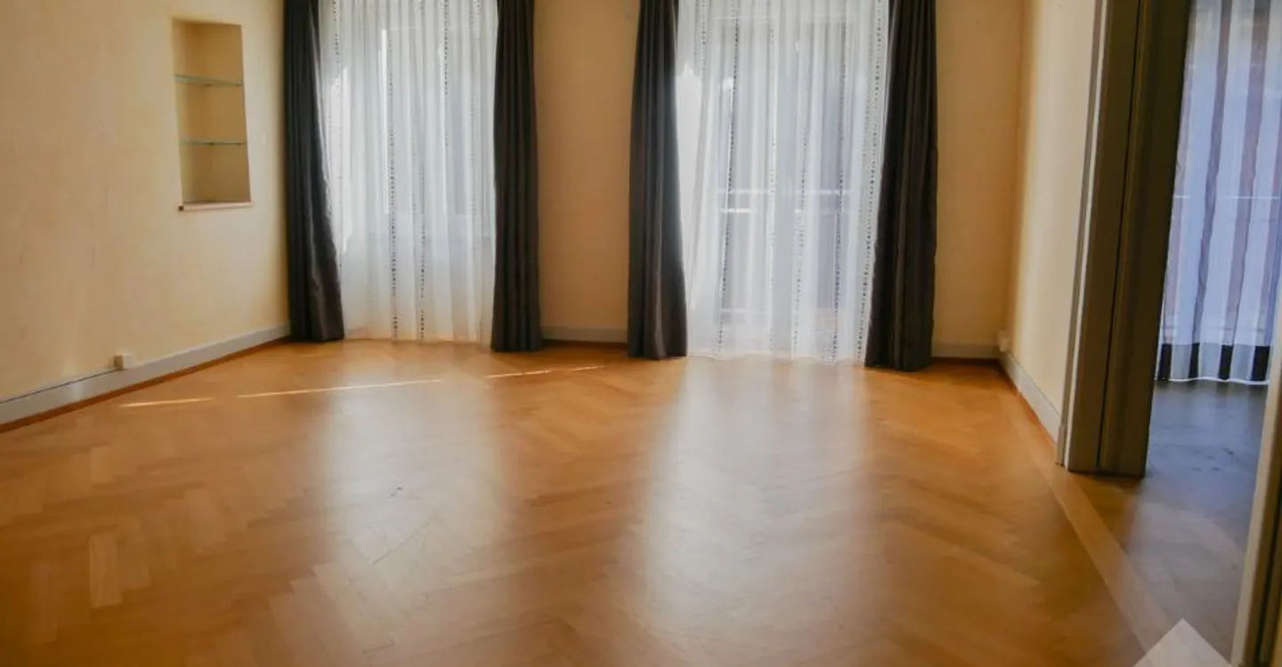Ampio appartamento 6,5 locali - Foto 4 di 13