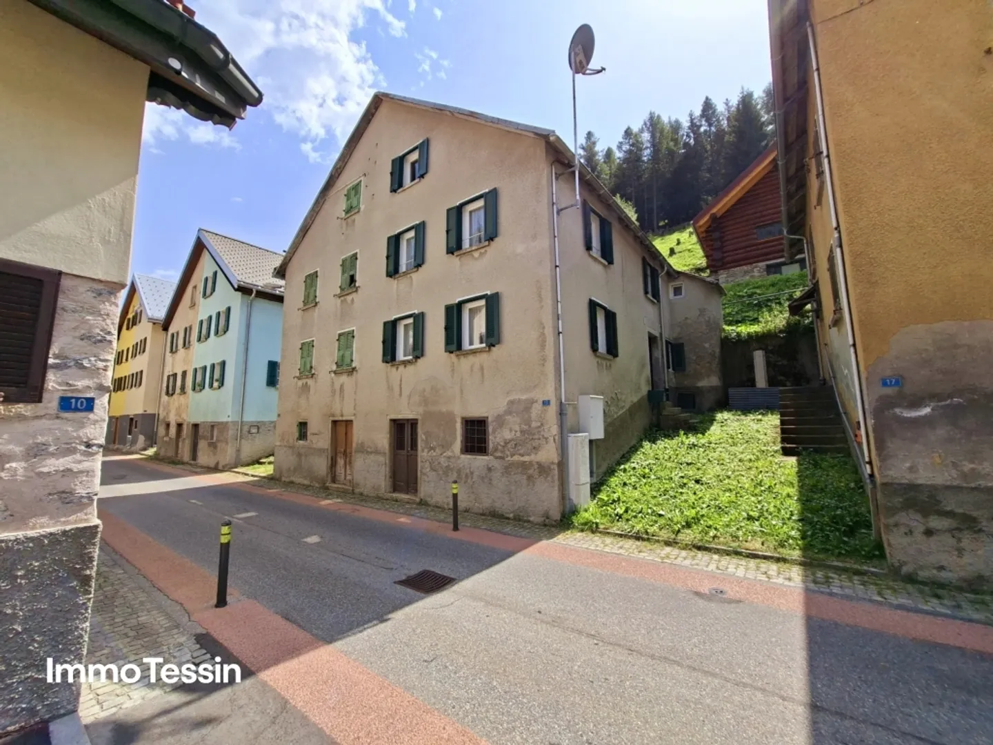 At the foot of the Nufenen Pass: Ideal for bikers, hikers, and winter sports enthusiasts - Photo 1 of 13