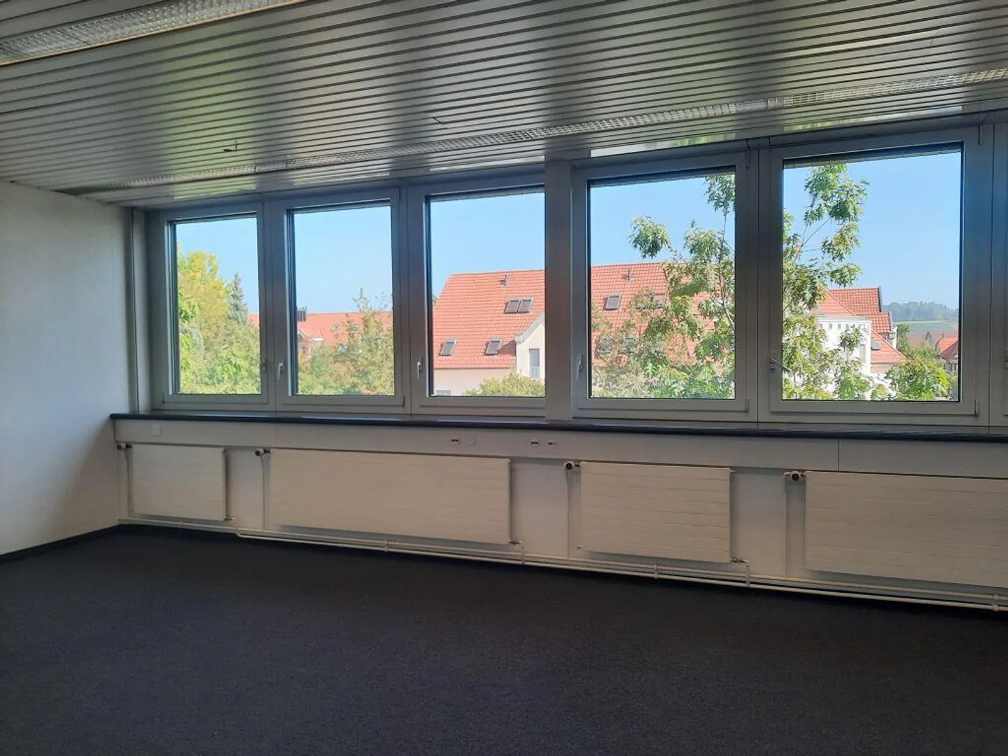 Your commercial premises for individual use - Photo 1 of 9