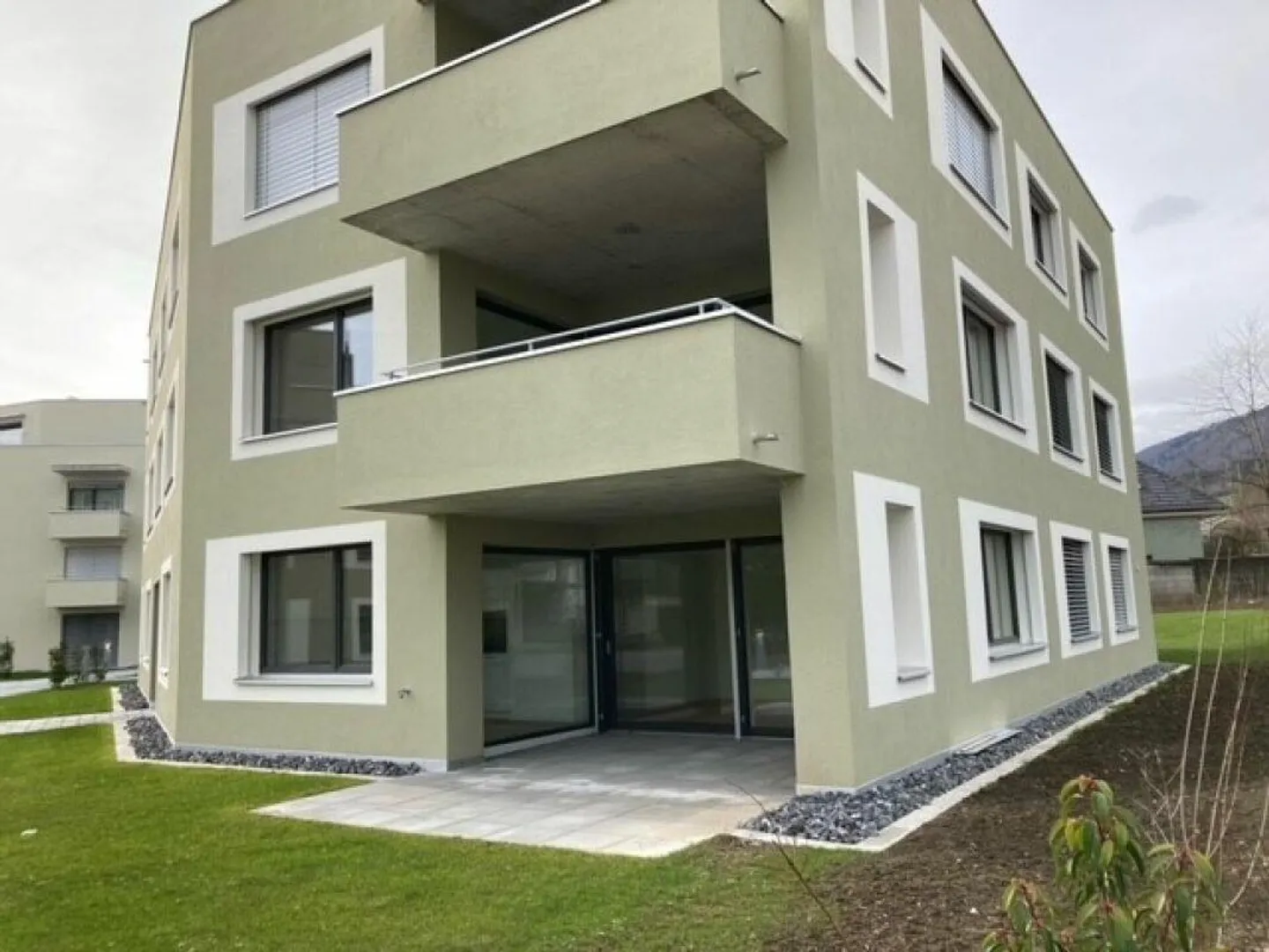 Attraktive 2.5 Zimmerwohnung mit Sitzplatz - Foto 7 von 8