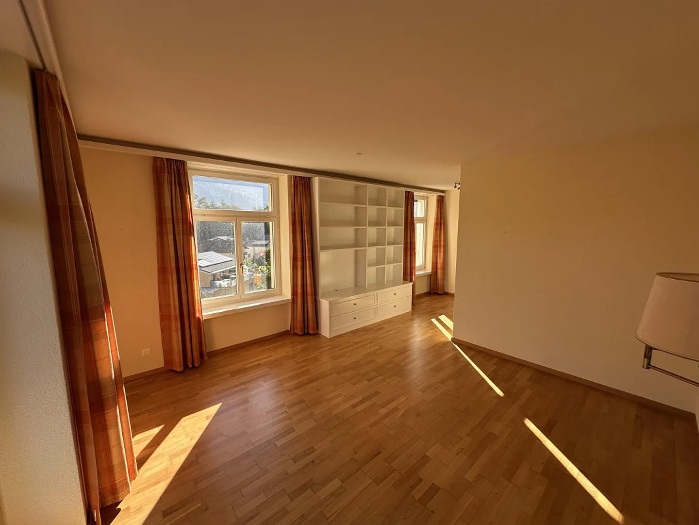 Appartement spacieux de 2,5 pièces récemment rénové - Photo 1 sur 15