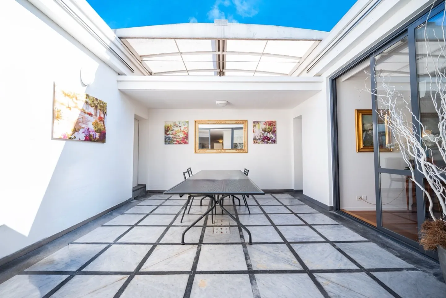 Lusso, comfort e viste impareggiabili a due passi dal centro di Lugano: prestigioso triplex in affitto - Foto 1 di 12