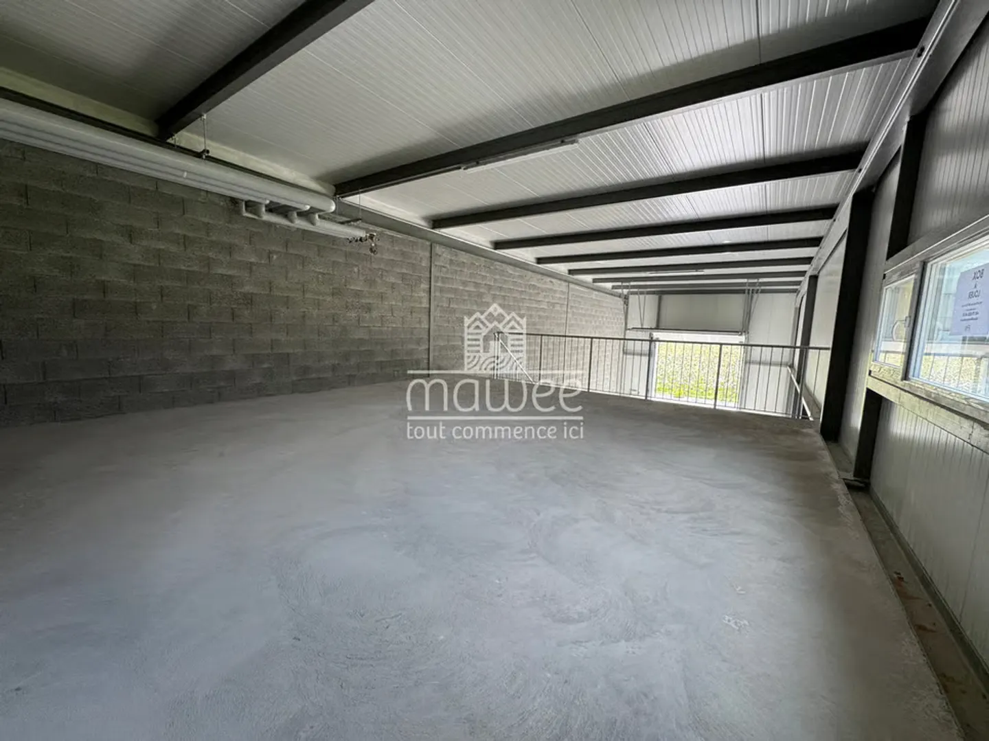 Grande Box di 179 m2 a Saxon - Foto 3 di 6