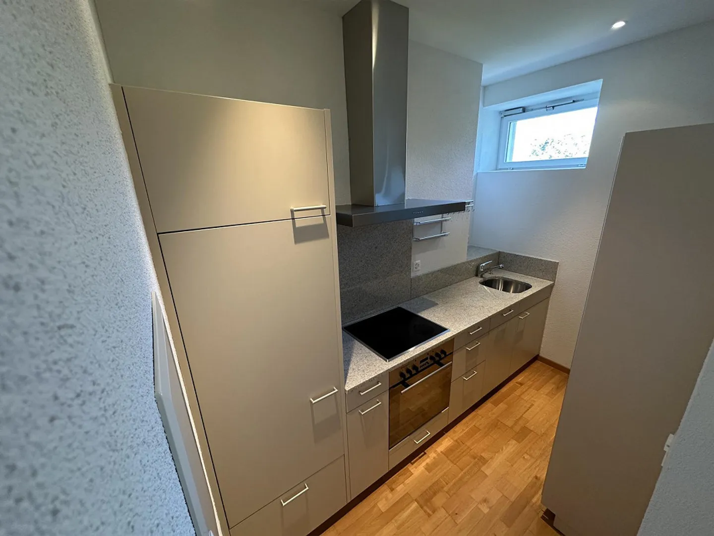 Appartement spacieux de 2,5 pièces récemment rénové - Photo 11 sur 15