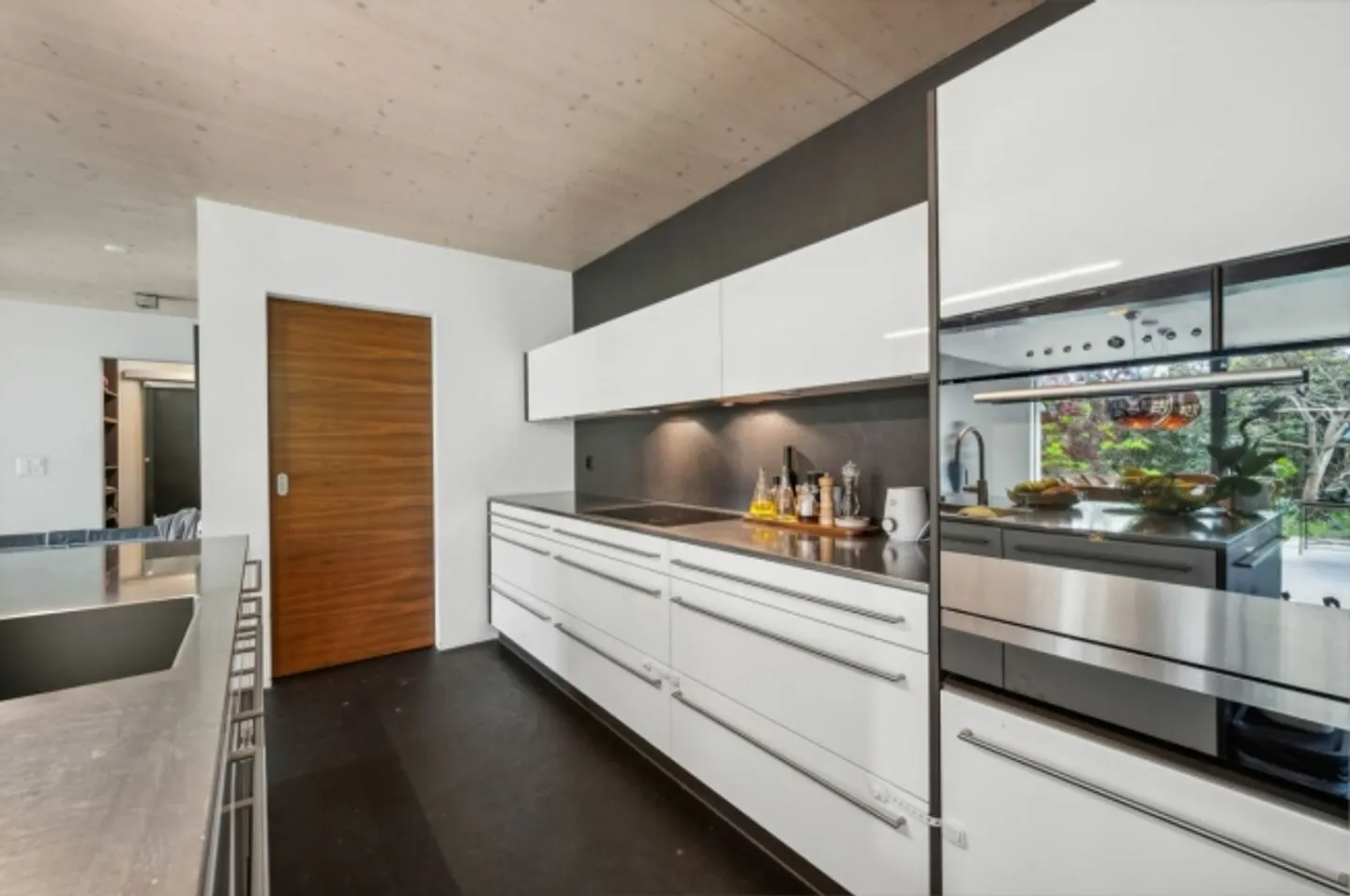 Casa unifamiliare di lusso e situata in posizione tranquilla con layout moderno - Foto 6 di 14