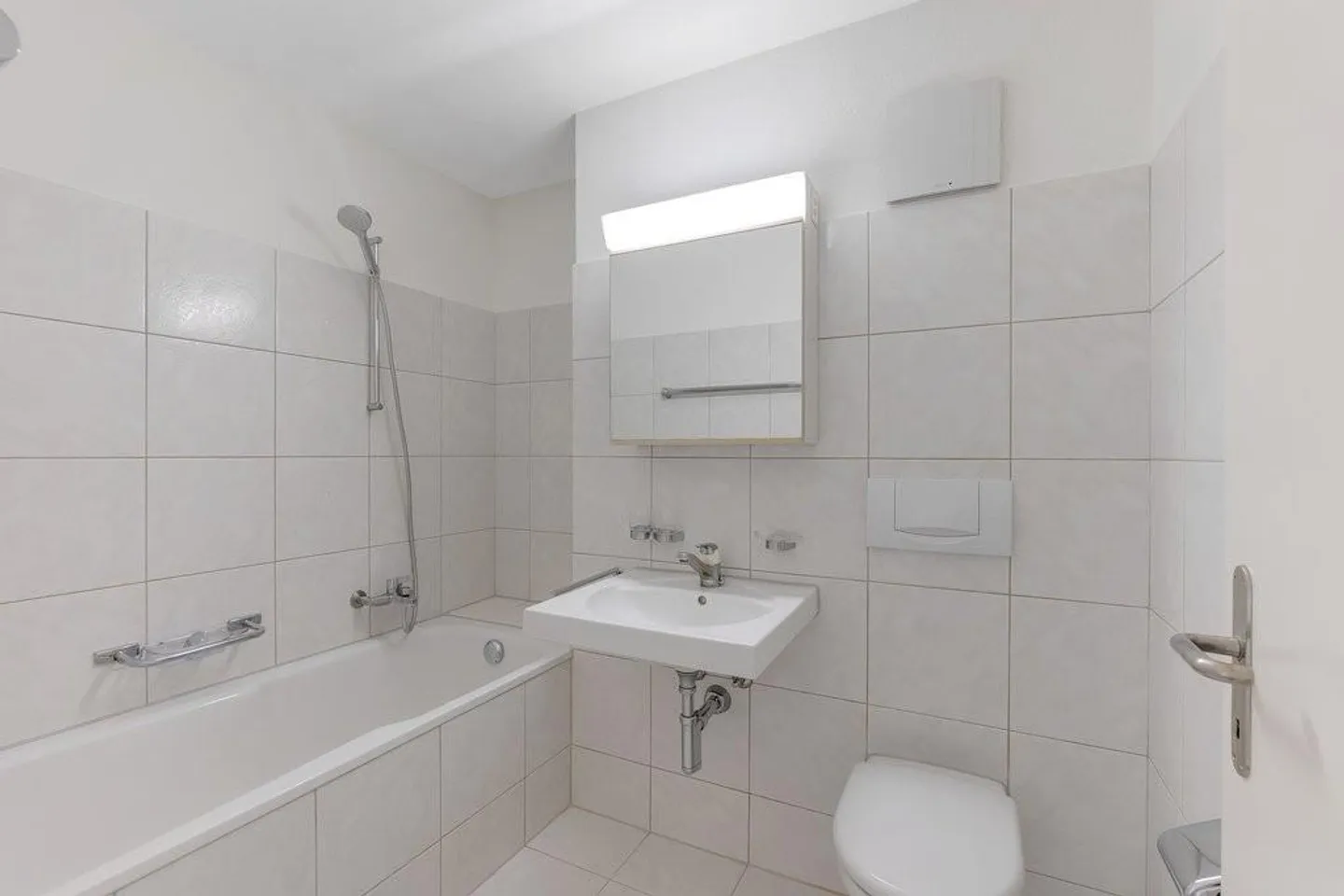 LOUER SANS CAUTION - Quartier résidentiel calme à un prix équitable - Photo 4 sur 9