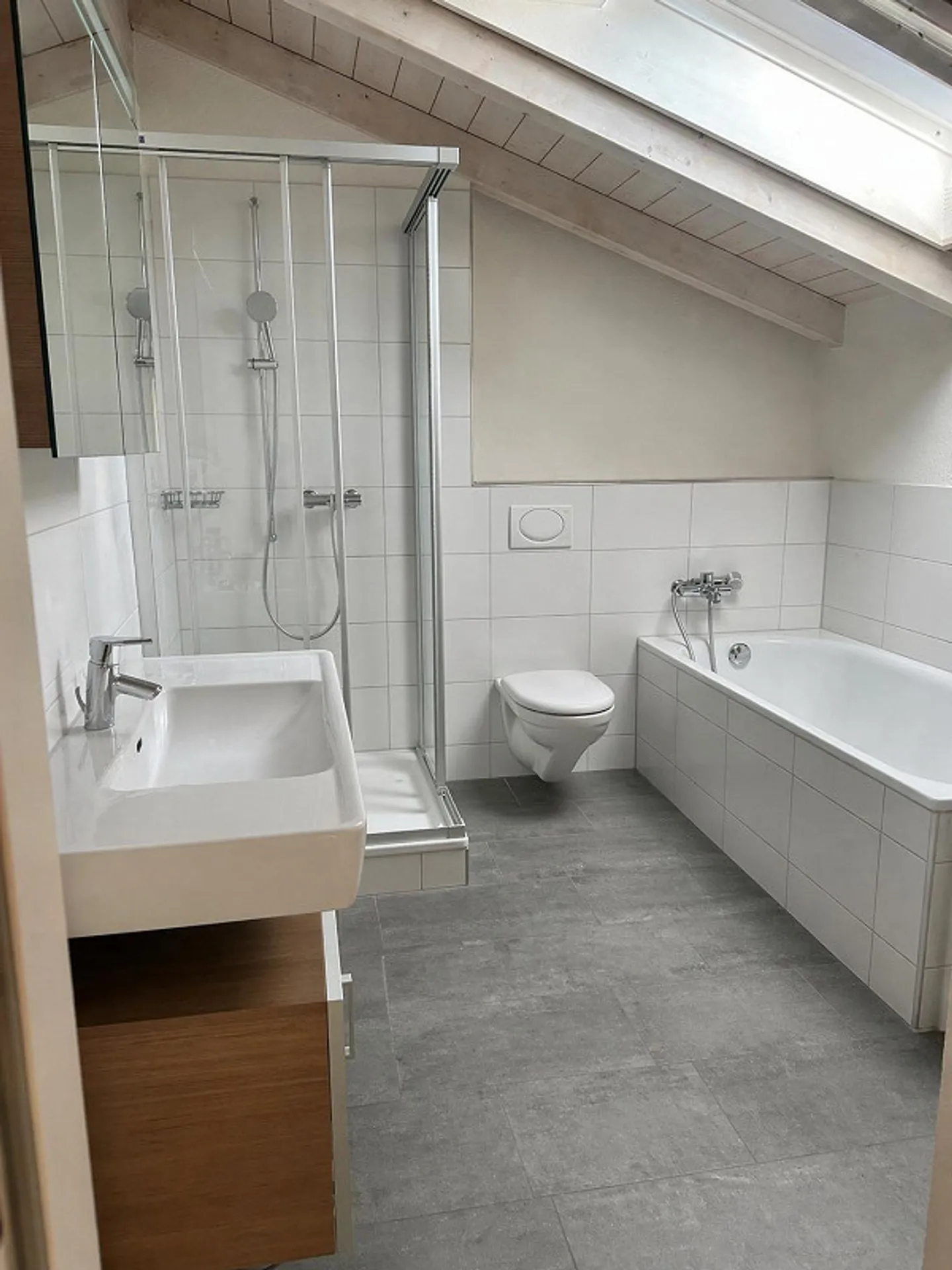 Spacious 3.5-room penthouse apartment in Zollikofen - Photo 6 of 9