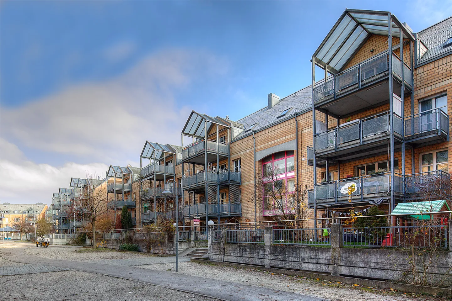 Espace pour toute la famille - Vie généreuse avec galerie ! - Photo 2 sur 10