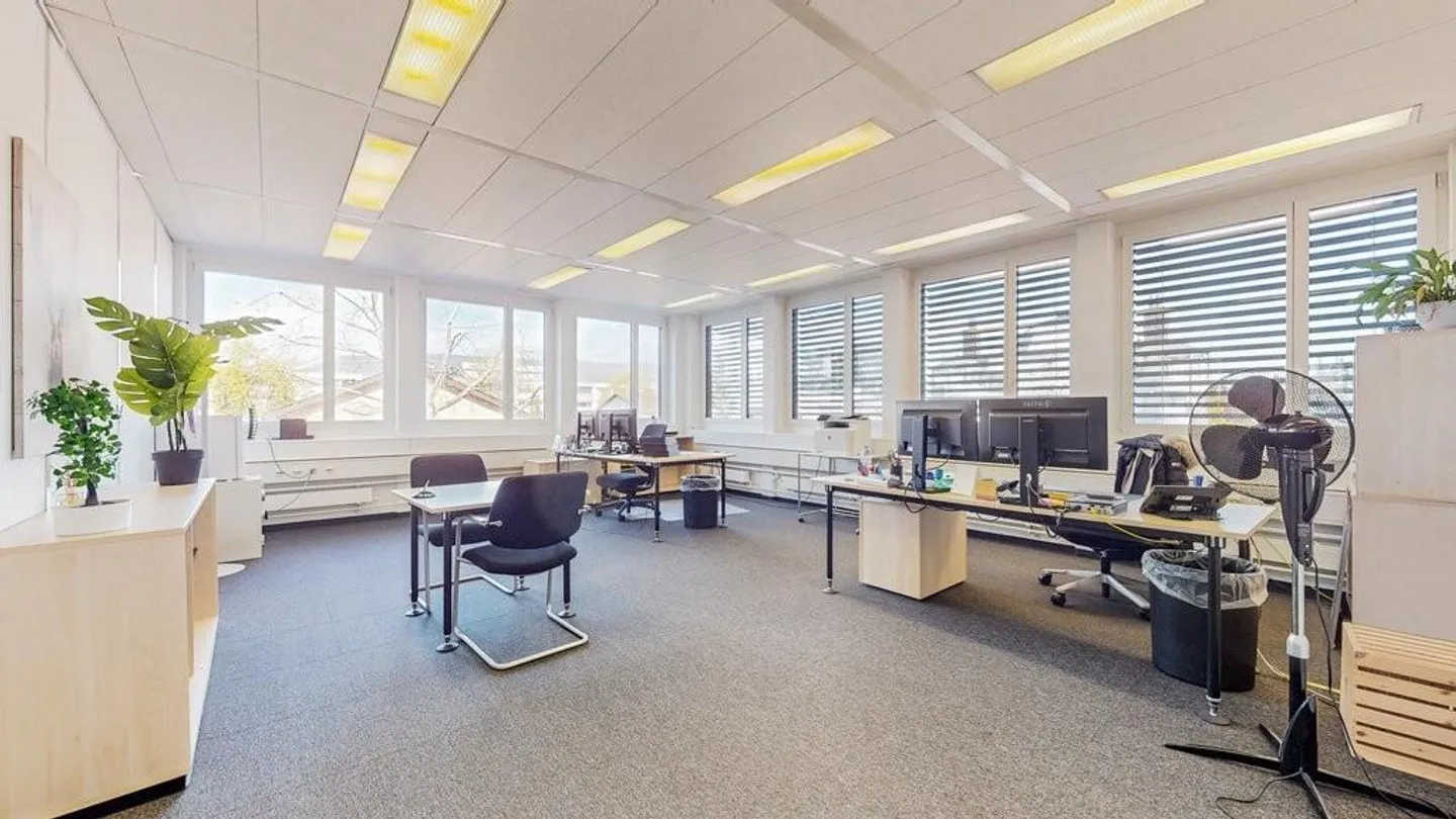 Representative commercial space for rent in Buchs - Photo 9 of 9