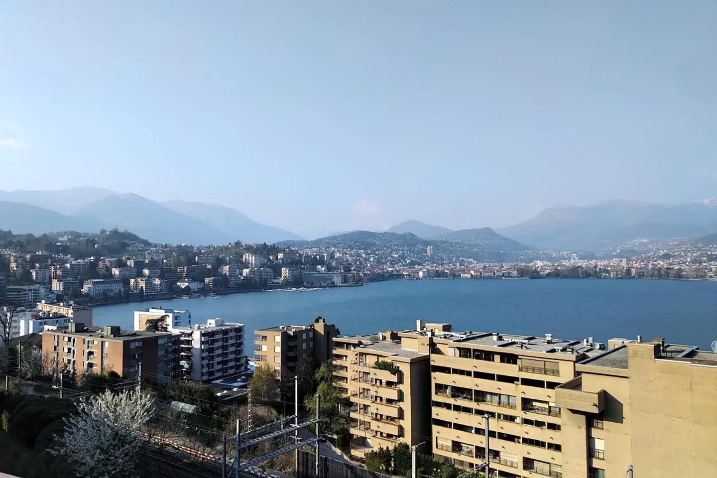 Appartamento Elegante con Vista Lago - Foto 5 di 10