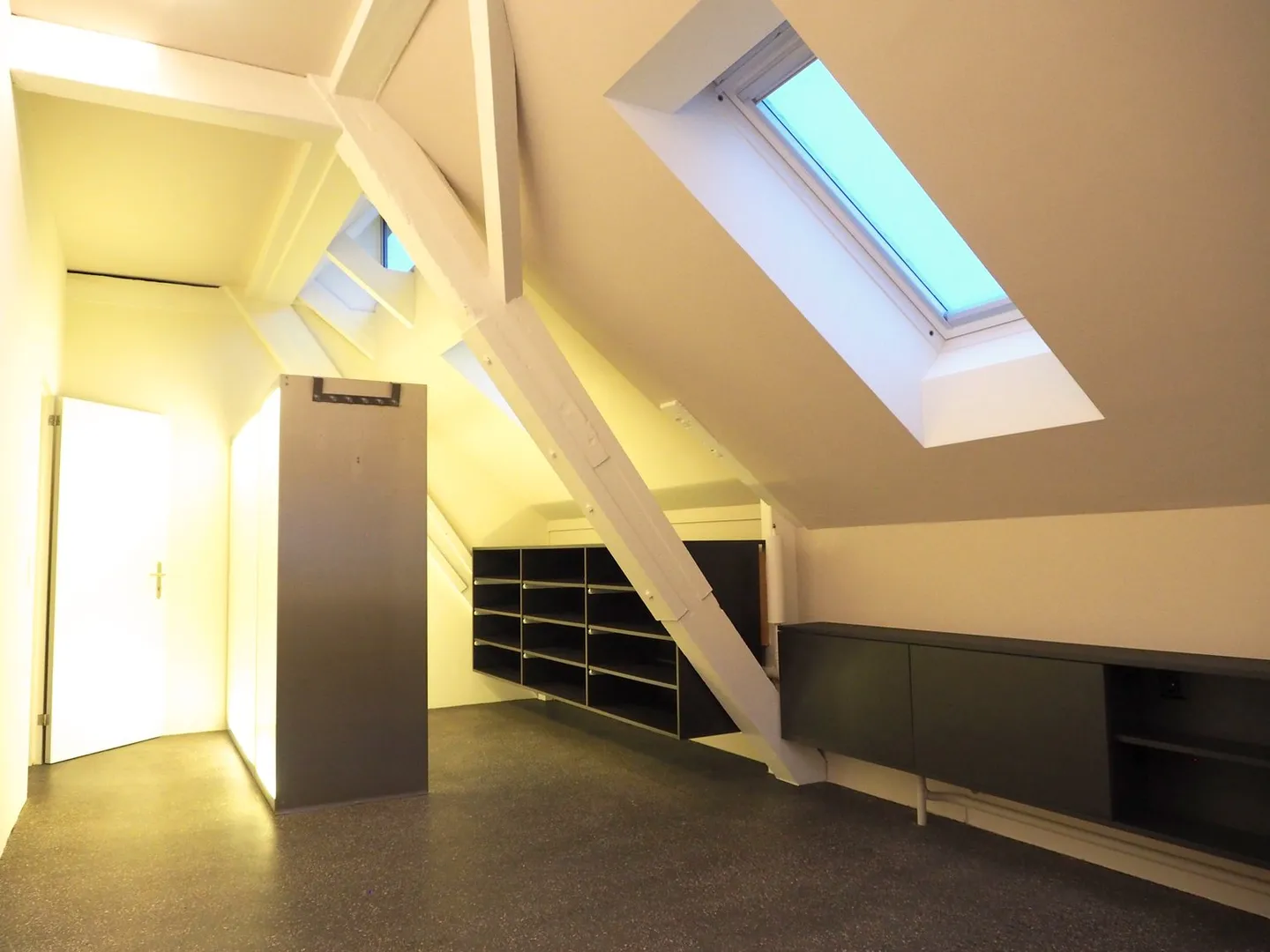 Appartement loft exceptionnel de 5,5 pièces à Wald ZH - Photo 9 sur 13