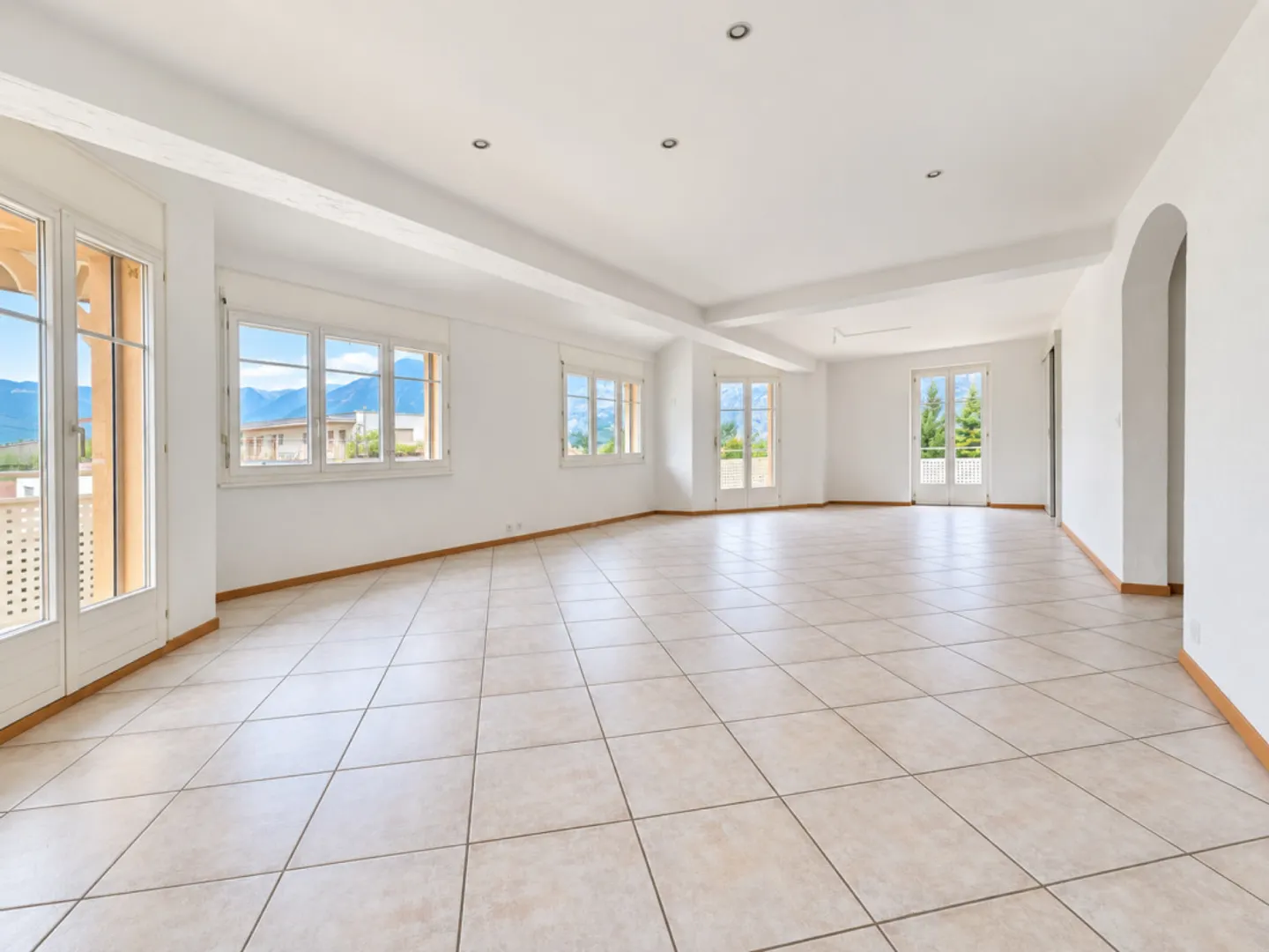Geräumige Duplexwohnung in Saxon - Foto 3 von 10