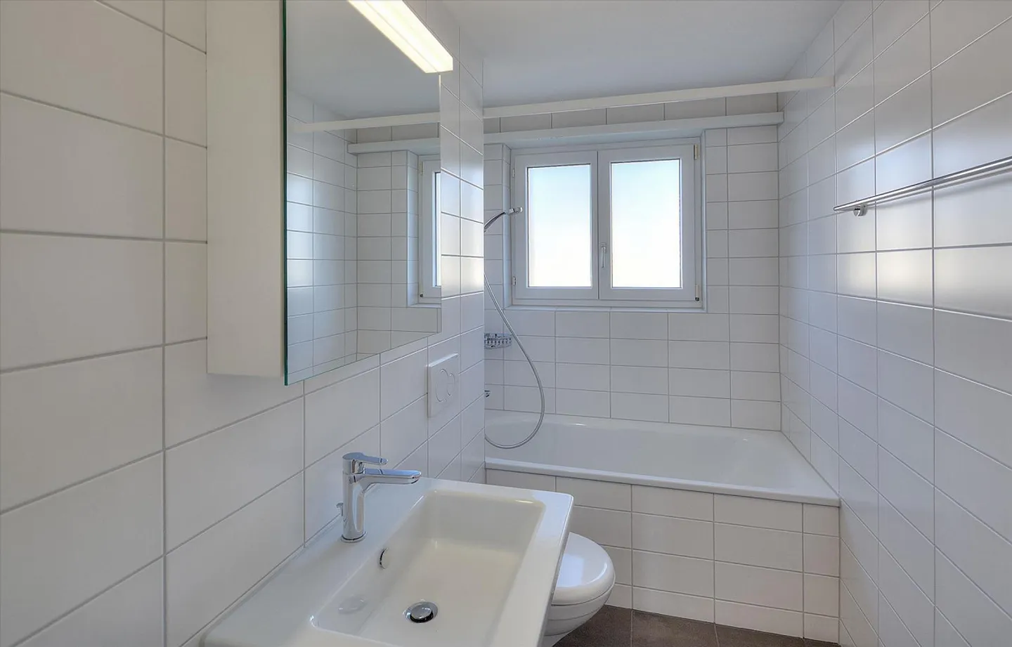 Here you are on the sunny side of life - Photo 5 of 8