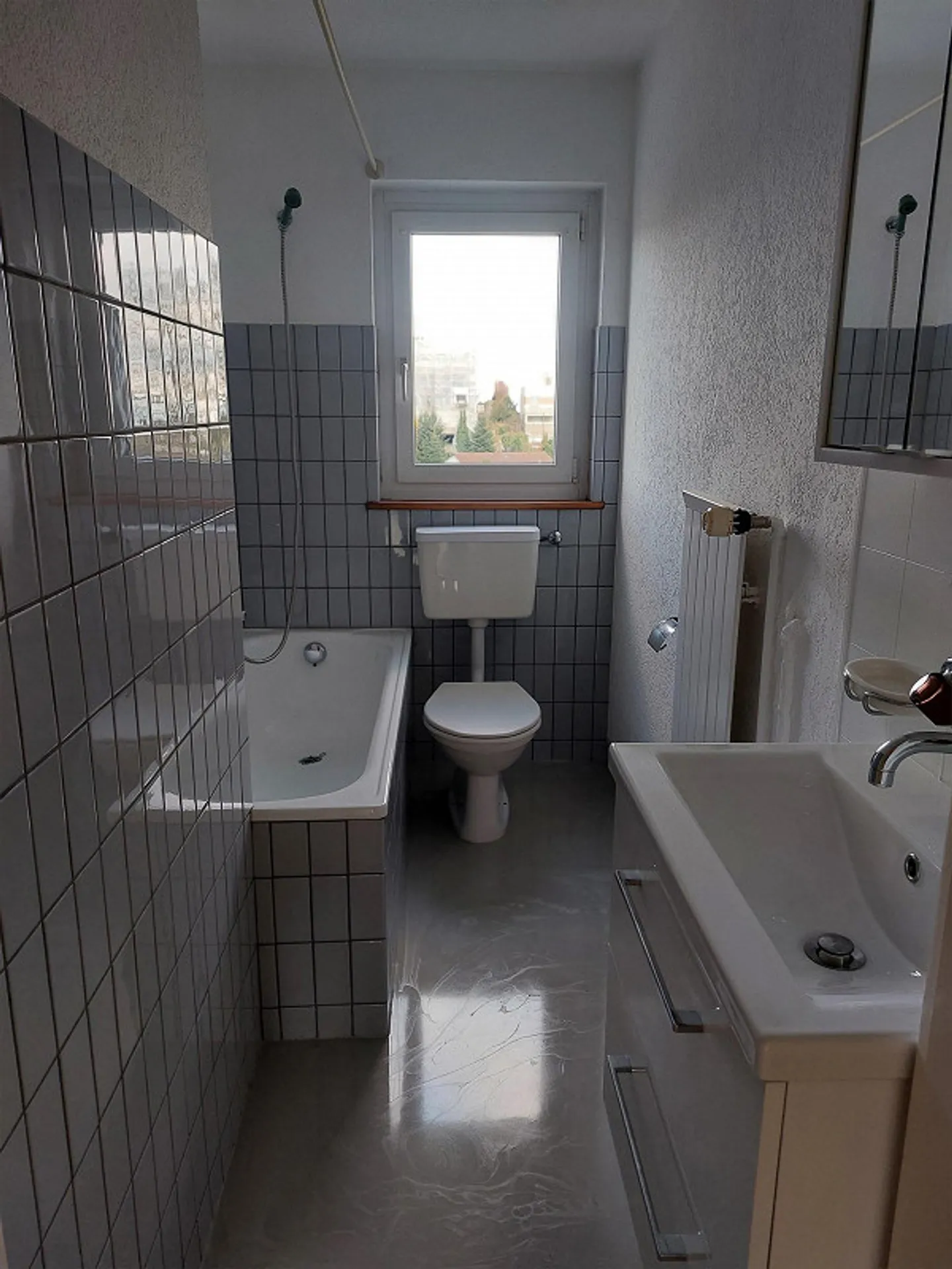 Ottimo appartamento di 4 stanze con vista lago - Foto 10 di 10