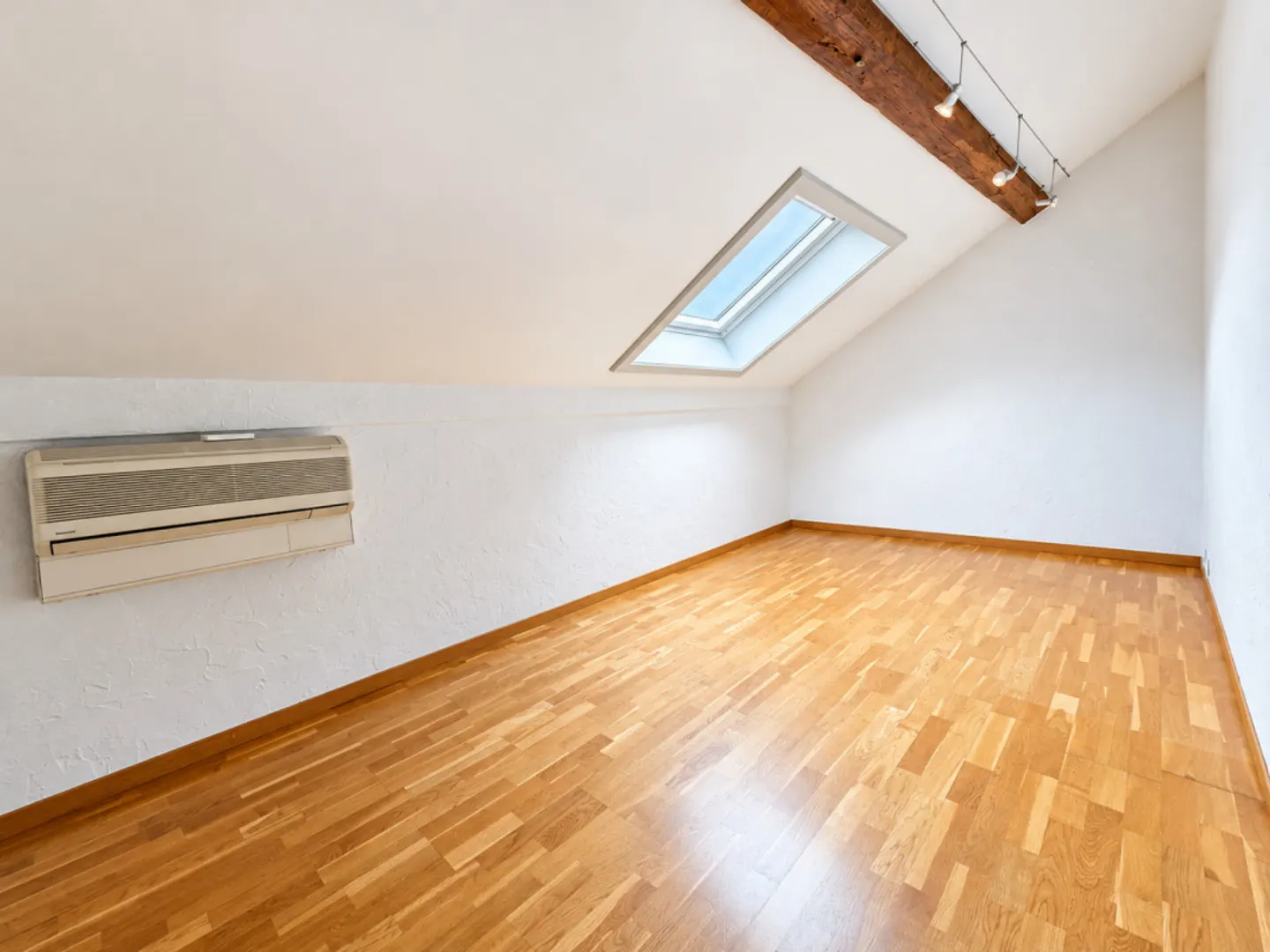 Geräumige Duplexwohnung in Saxon - Foto 4 von 10