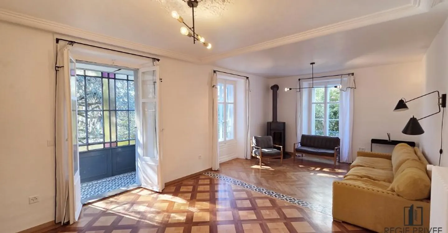 Magnificent triplex with large garden in the center of Lausanne - Photo 1 of 12