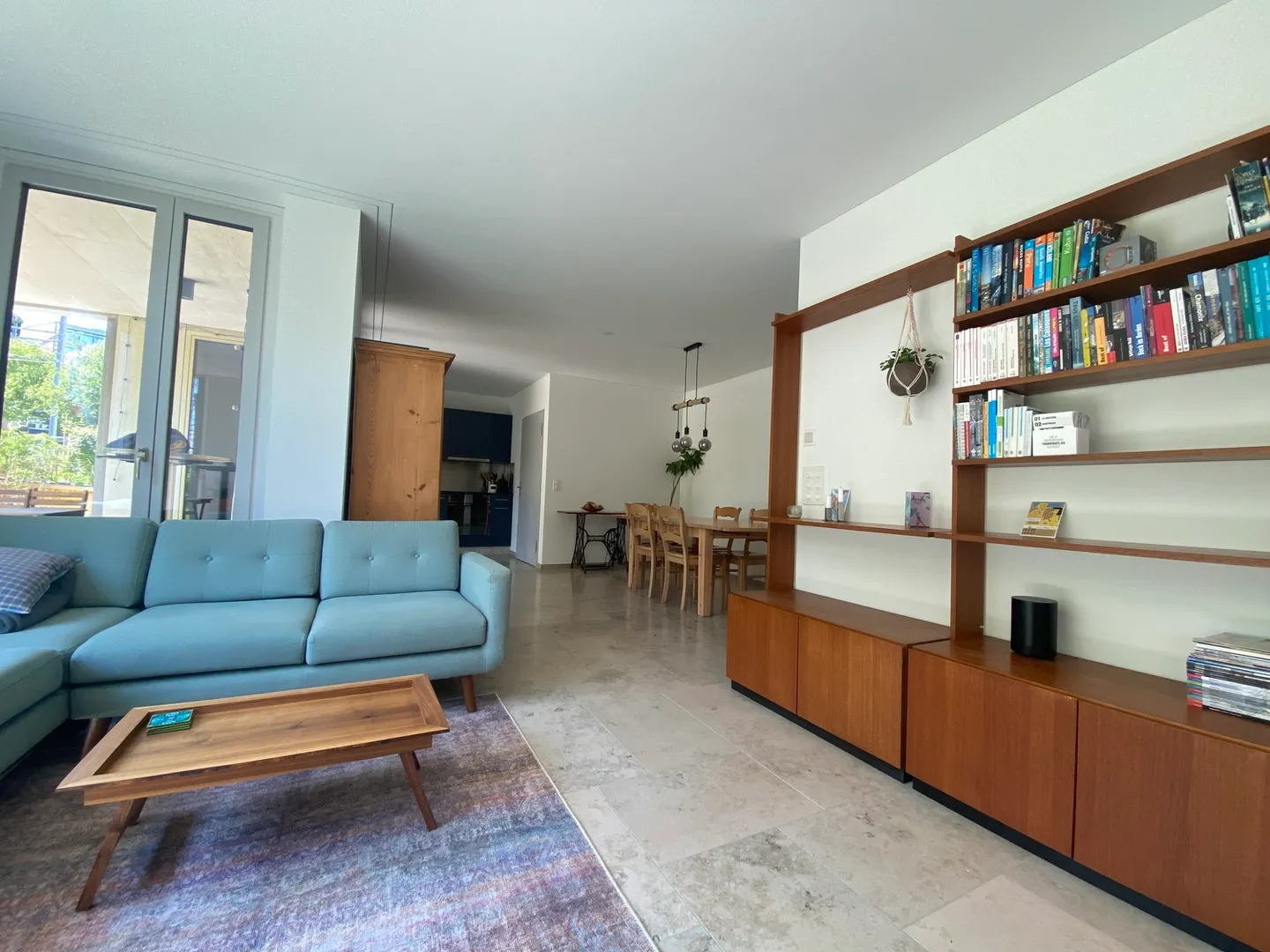 APPARTEMENT 2½ PIÈCES À ZURICH - DISTRICT 3 BINZ, MEUBLÉ, TEMPORAIRE - Photo 1 sur 7