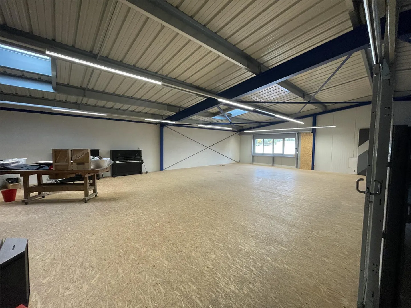 Geräumige Gewerbefläche - Foto 3 von 12