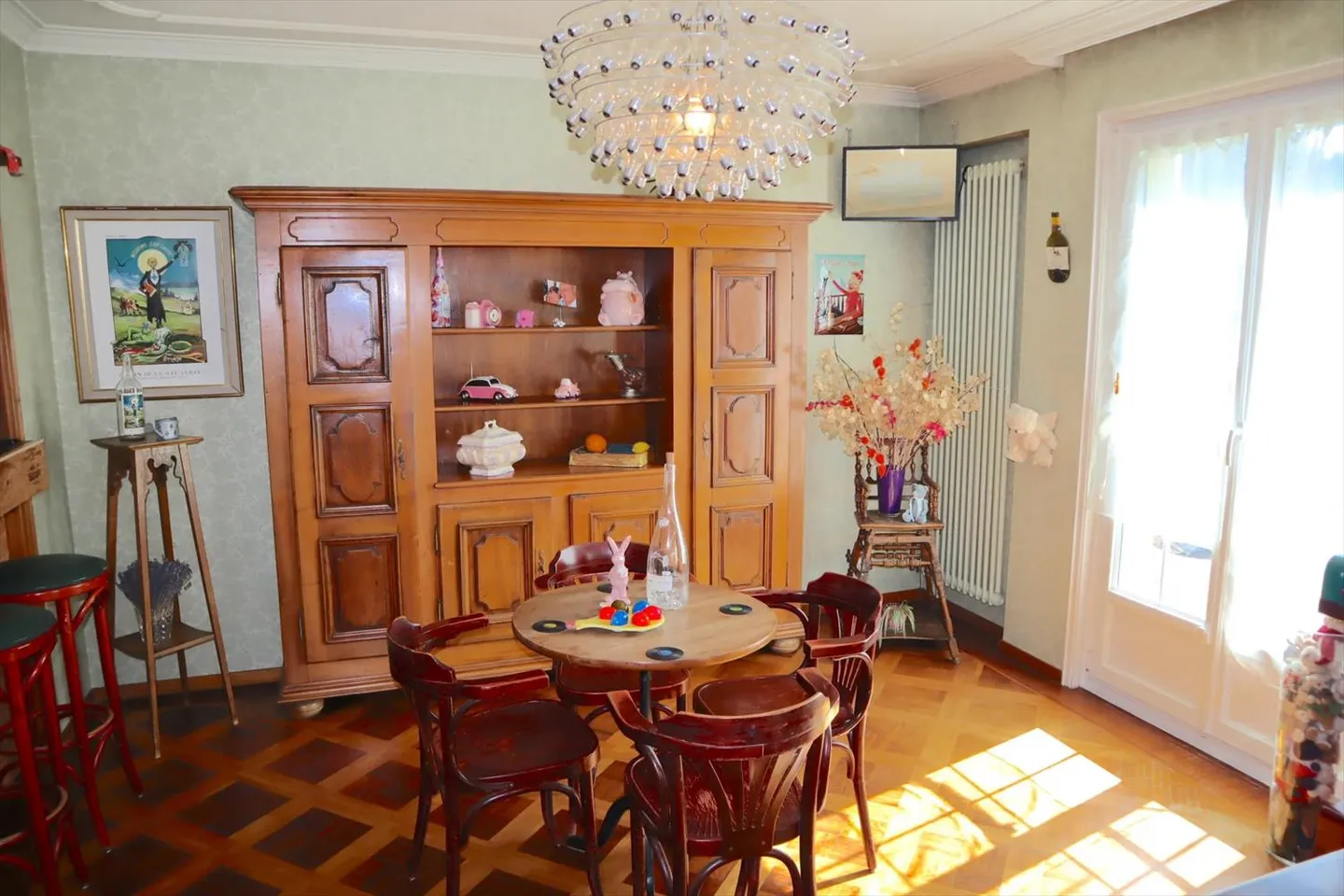 Große Familienvilla mit Traumgarten und herrlichem Blick - Foto 3 von 12