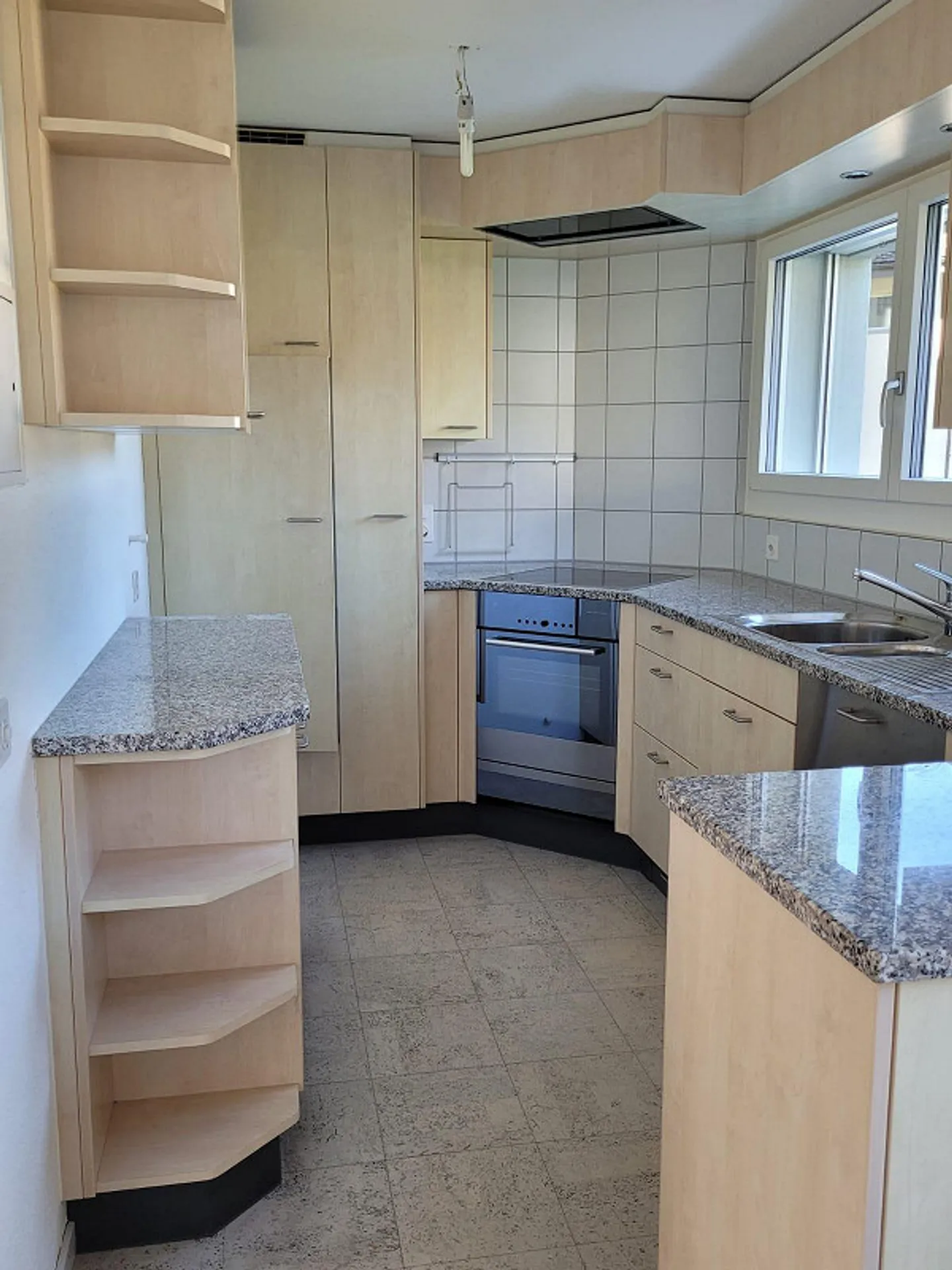 3 1/2 Zimmer-Gartenwohnung mit Seeblick - Photo 7 of 15