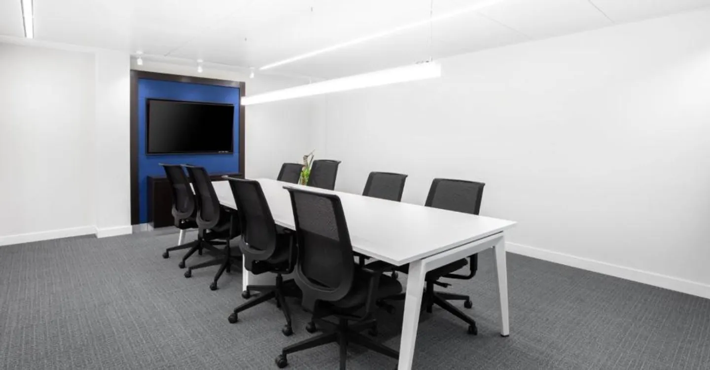 Espace de bureau privé pour 10 à Regus Stauffacher - Photo 1 sur 6
