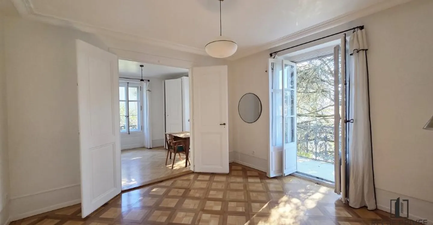 Magnificent triplex with large garden in the center of Lausanne - Photo 9 of 12