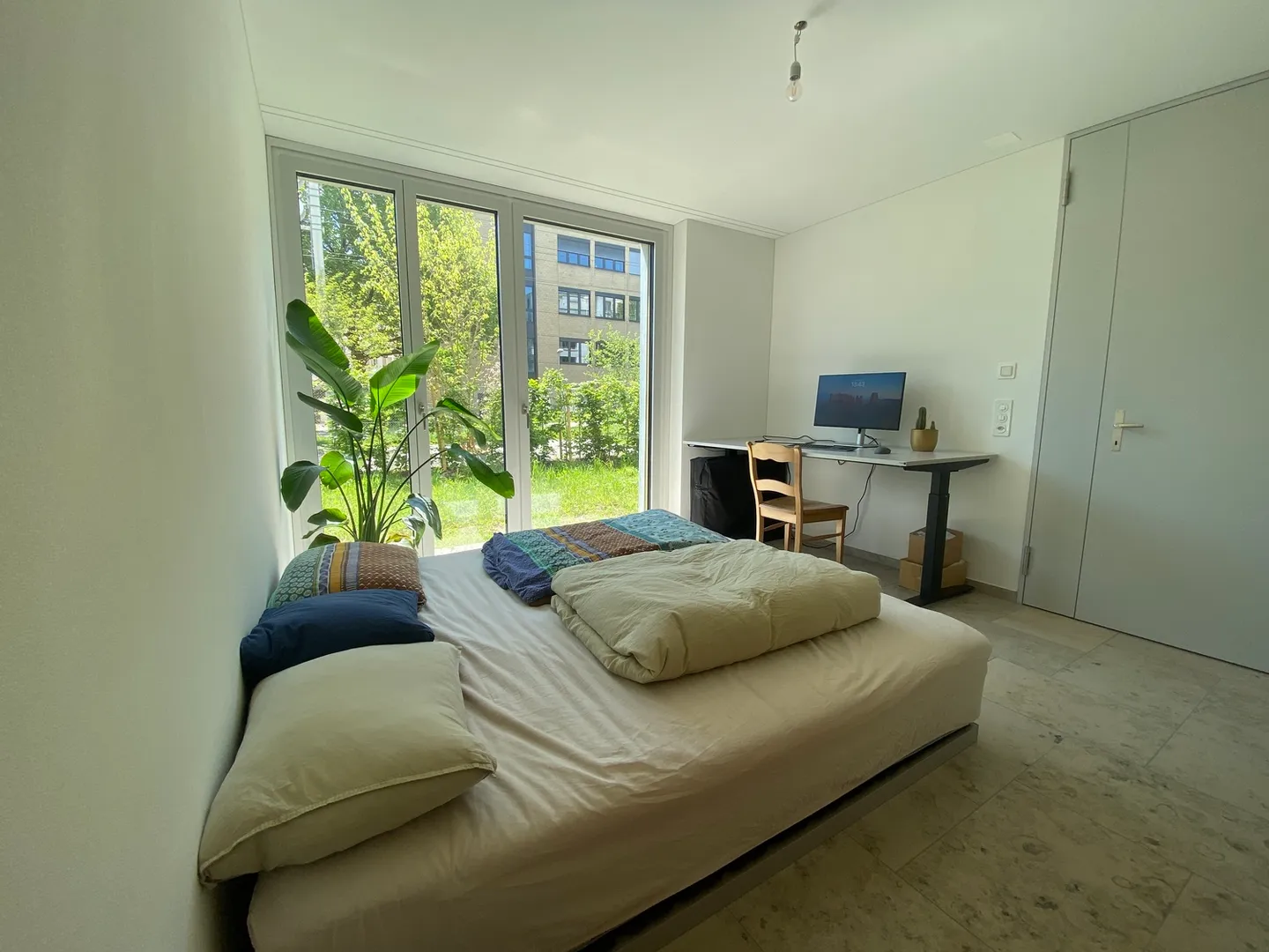 APPARTEMENT 2½ PIÈCES À ZURICH - DISTRICT 3 BINZ, MEUBLÉ, TEMPORAIRE - Photo 5 sur 7