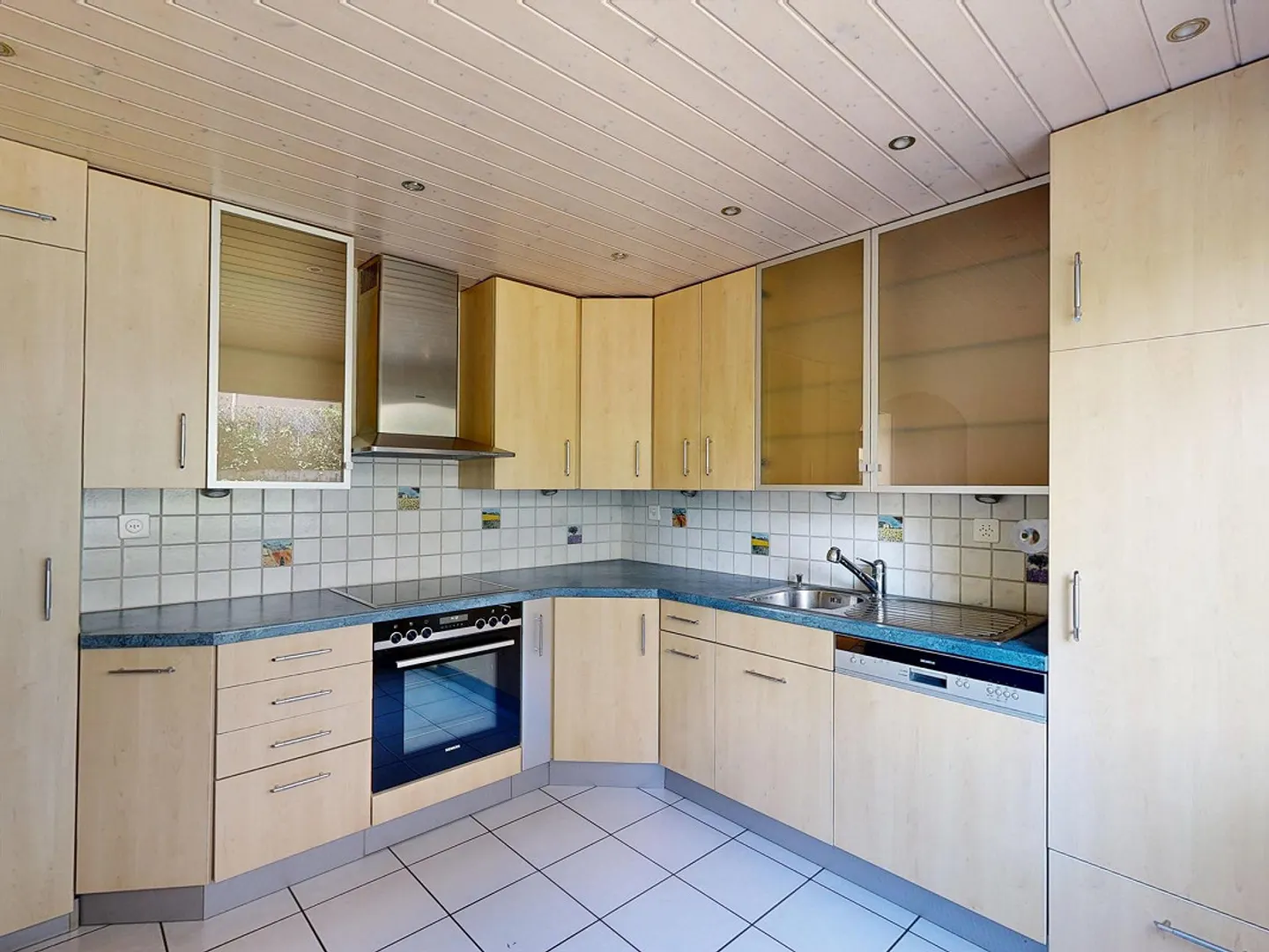 Maison individuelle de 5 pièces avec sa propre oasis naturelle - Photo 5 sur 15