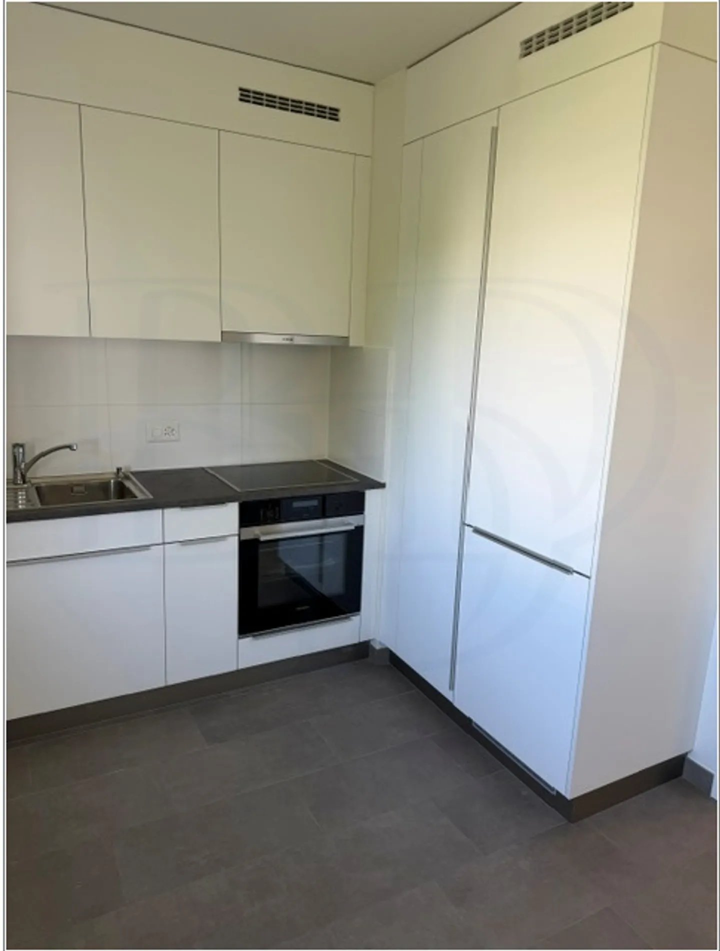 5-room apartment - Photo 3 of 8