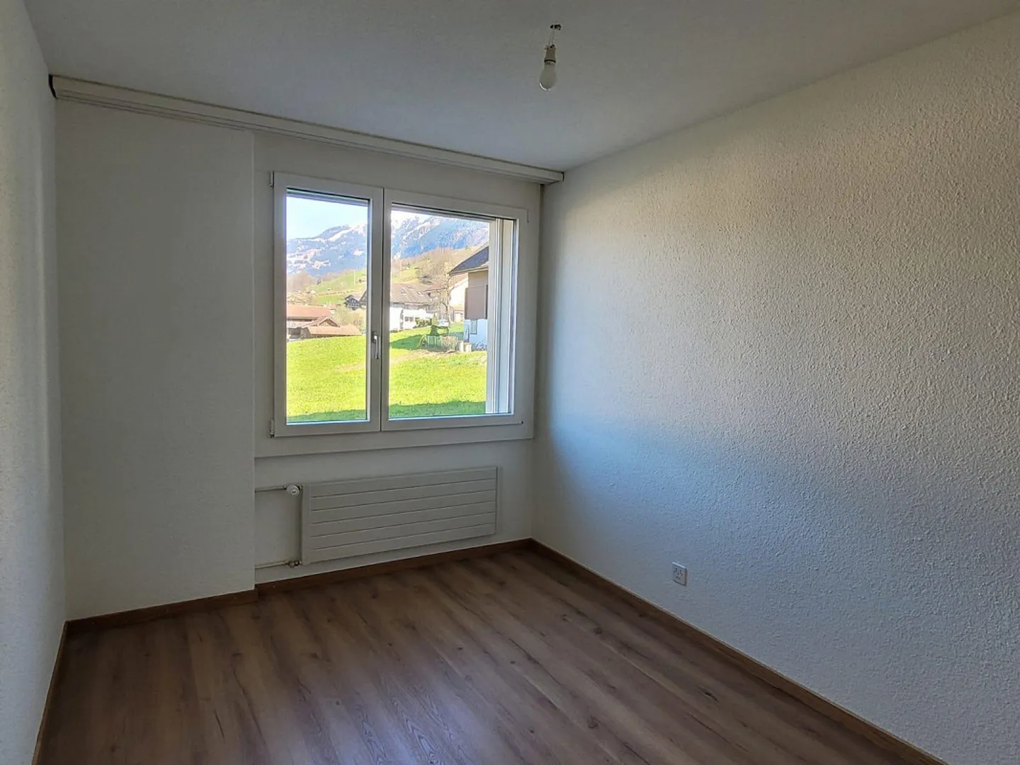 3 1/2 Zimmer-Gartenwohnung mit Seeblick - Photo 12 of 15