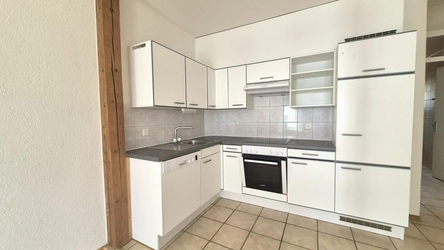 Apartment for rent - Photo 3 of 7