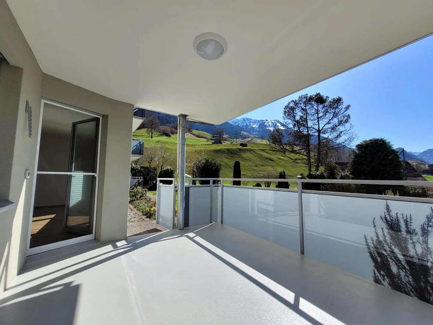 3 1/2 Zimmer-Gartenwohnung mit Seeblick - Photo 14 of 15