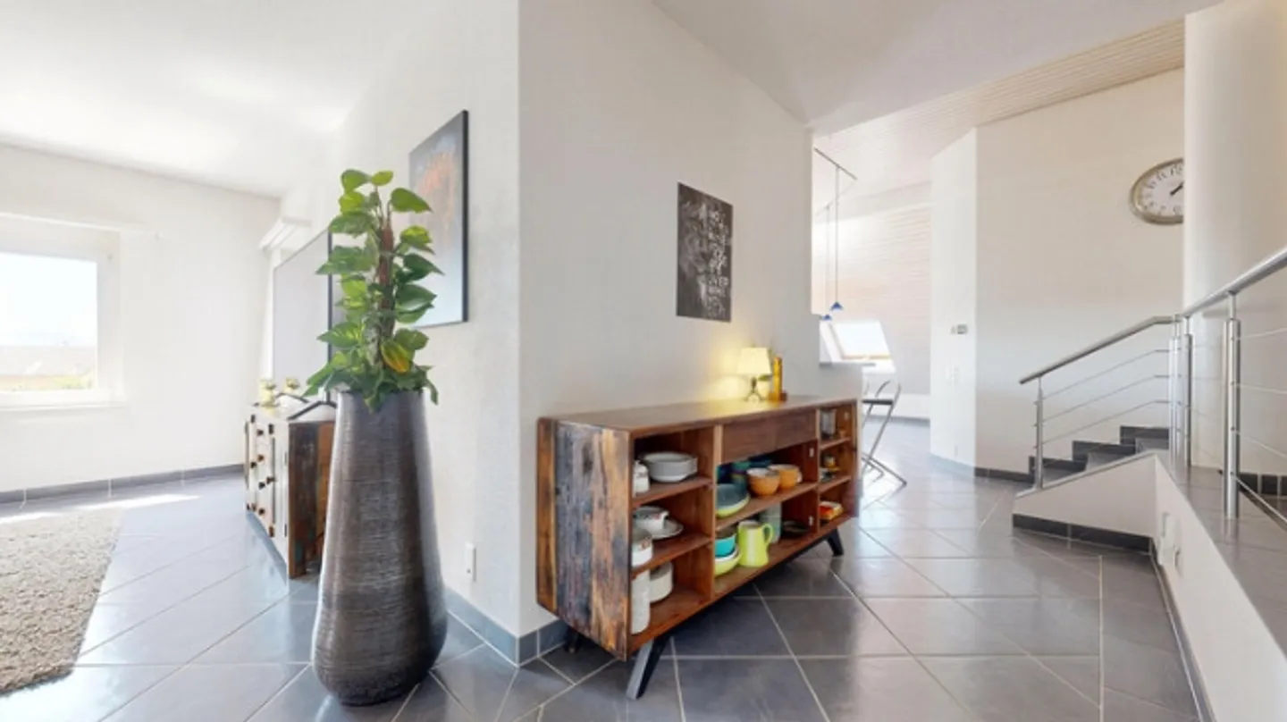 SPACIOUS PENTHOUSE WITH DREAM TERRACE AND LOTS OF PRIVACY - Photo 4 of 8