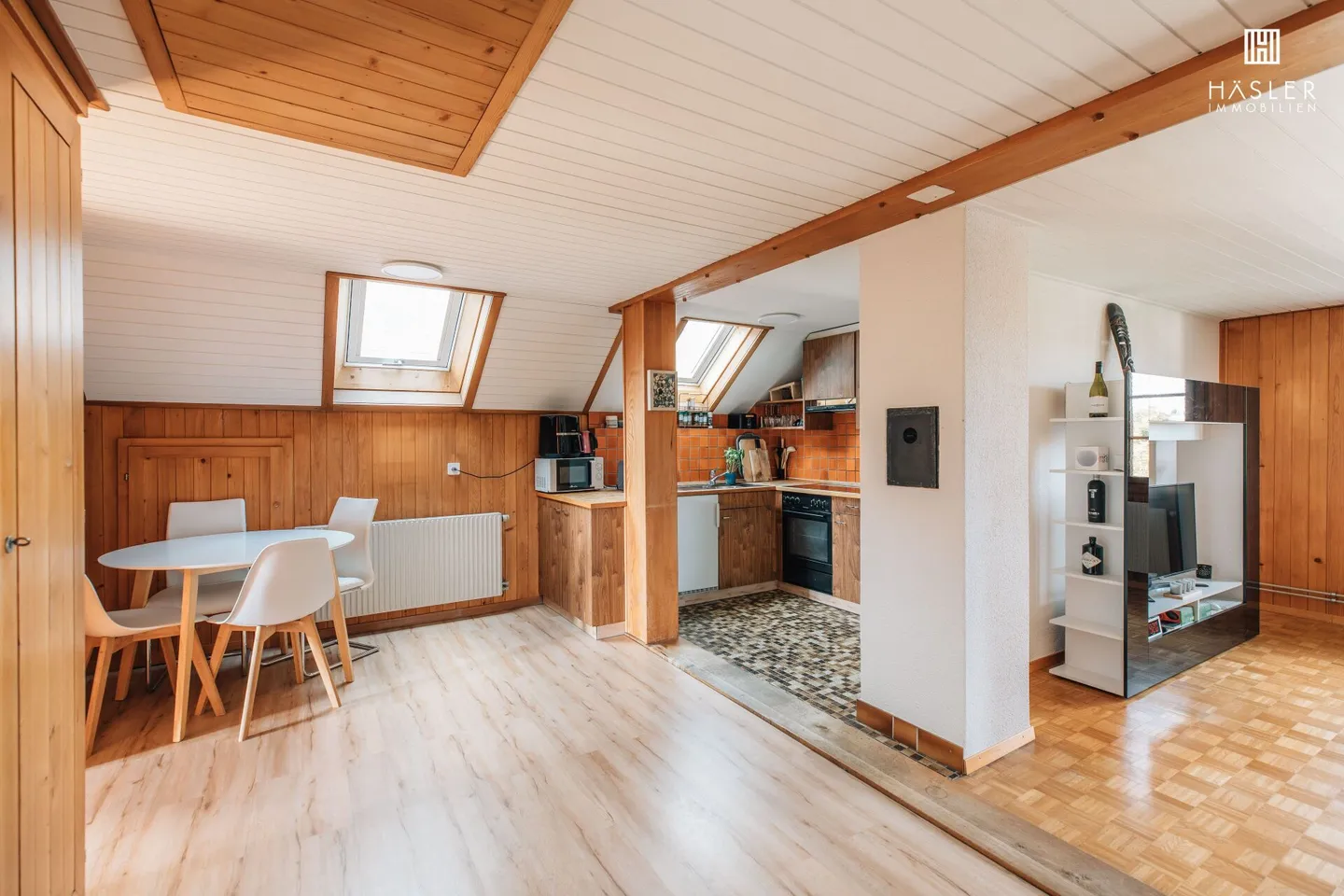 Casa trifamiliare con molteplici possibilità di utilizzo - Foto 8 di 13