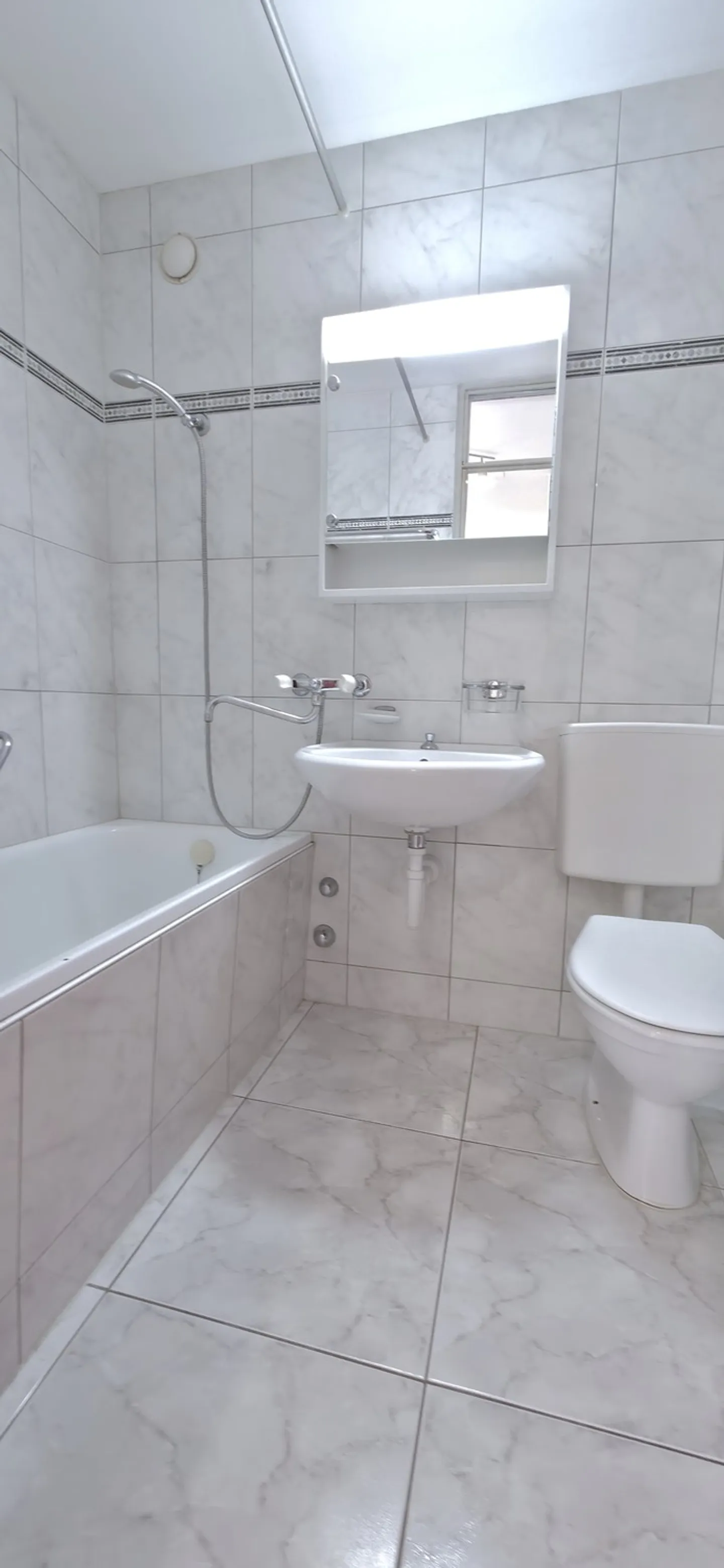 Appartement confortable de 3,5 pièces à louer à Frinvillier - Photo 7 sur 10