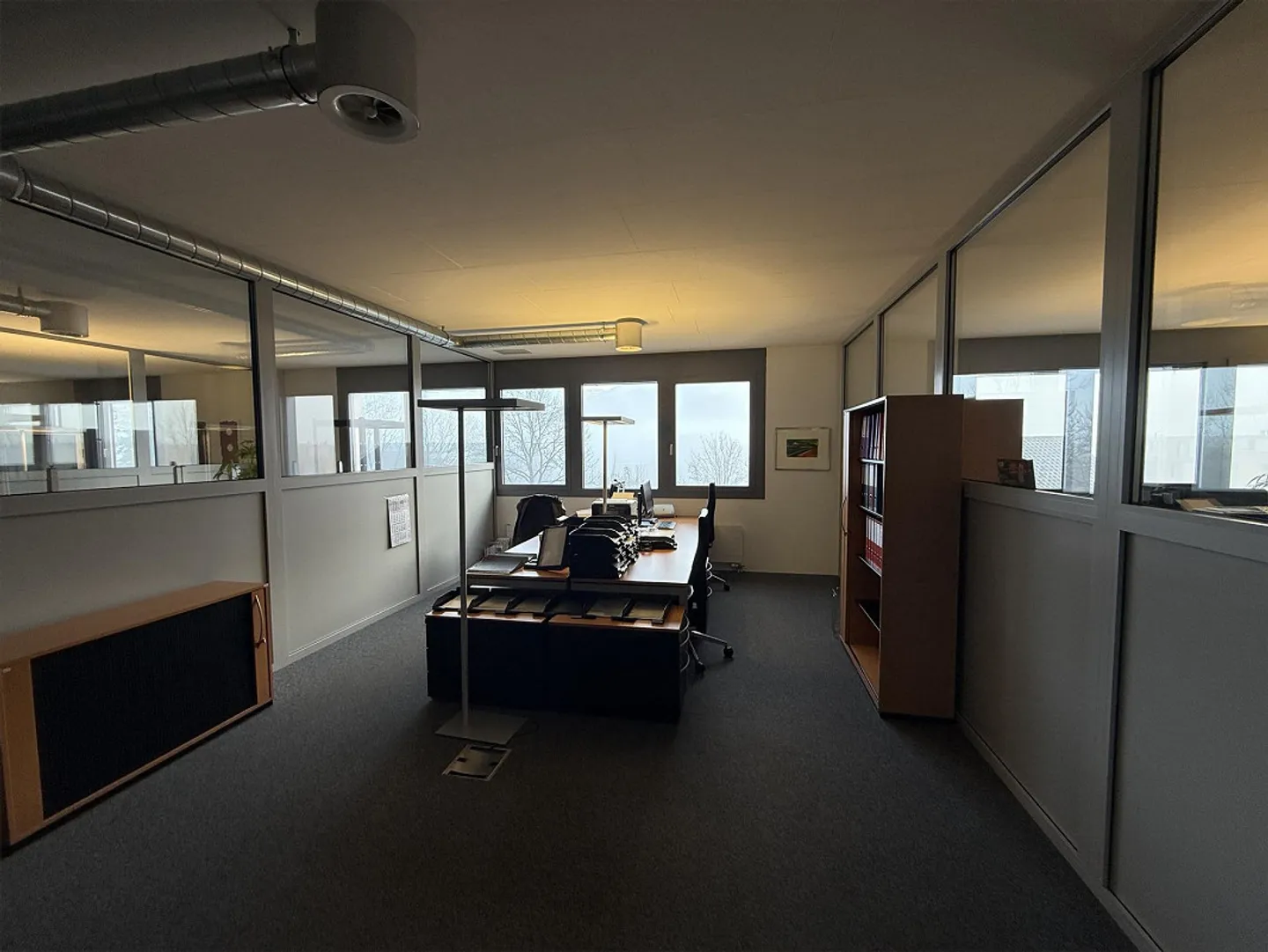 Bureaux individuels modernes à louer dans un emplacement central - Photo 3 sur 6