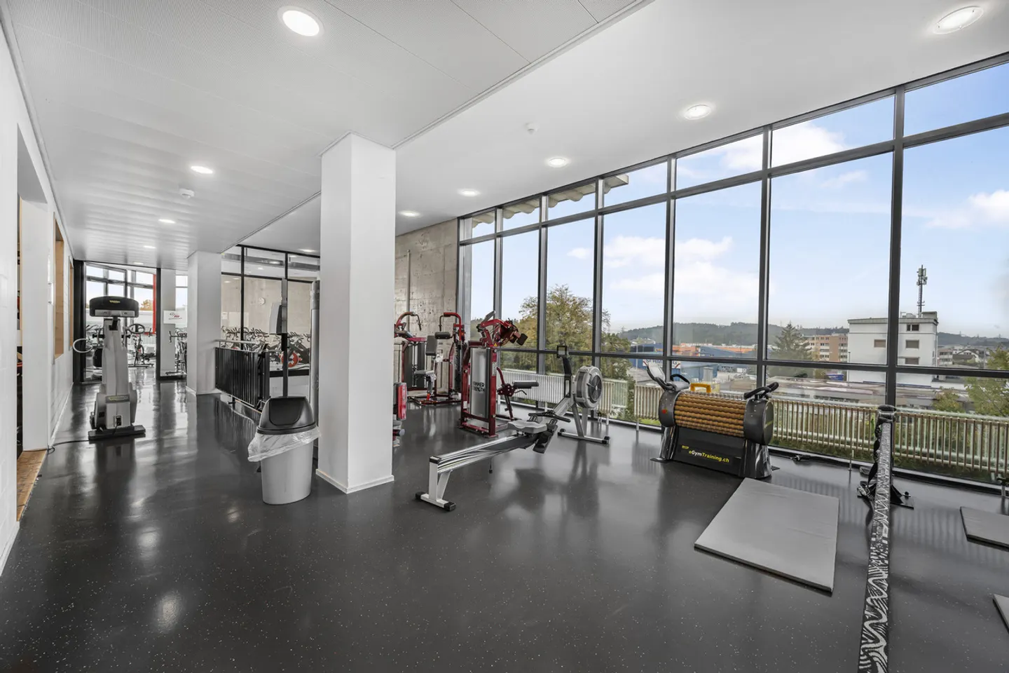 Modern Commercial Space in Affoltern - Photo 10 of 15