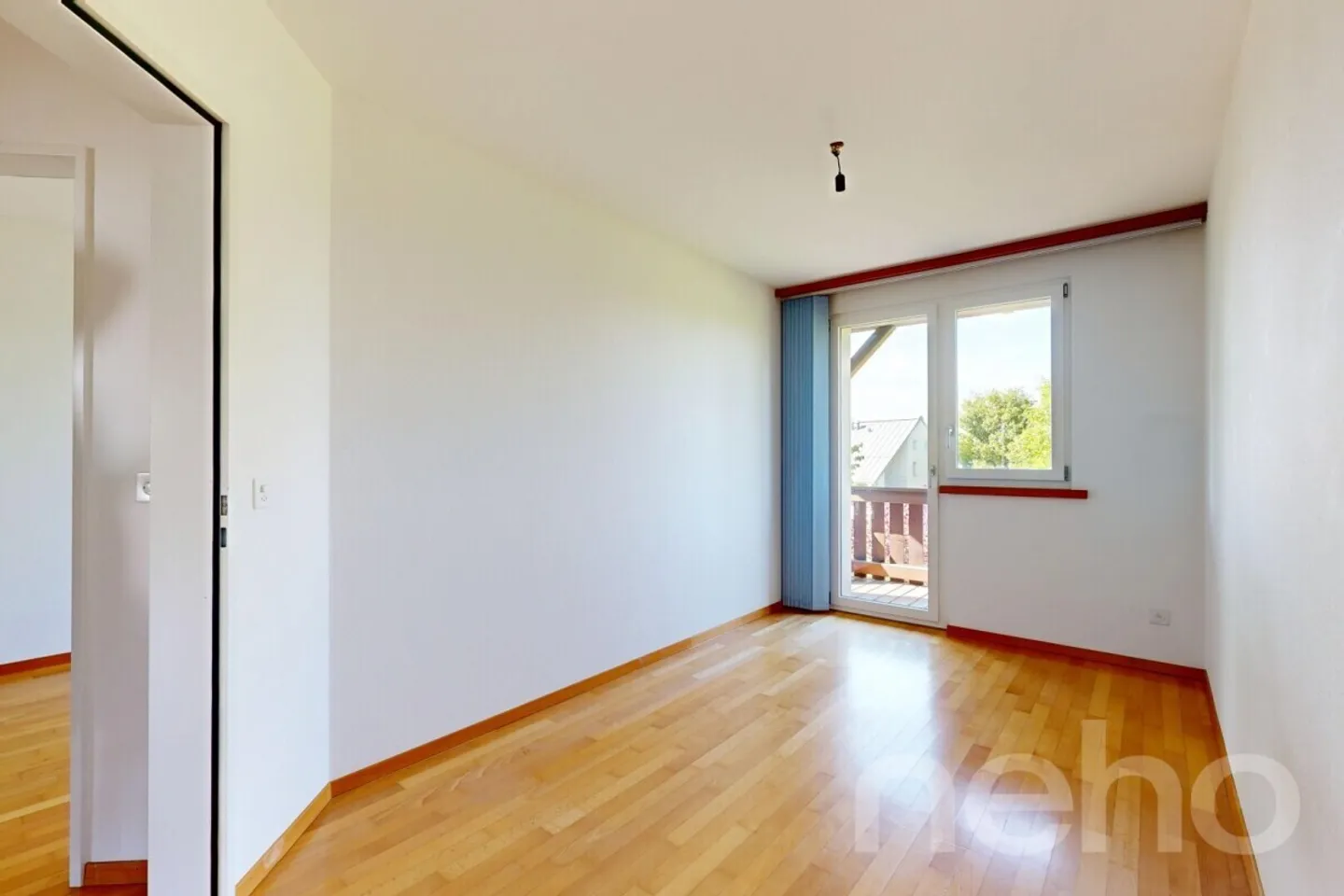 Affascinante casa a schiera angolare di 5,5 stanze con soffitta convertita - Foto 9 di 12